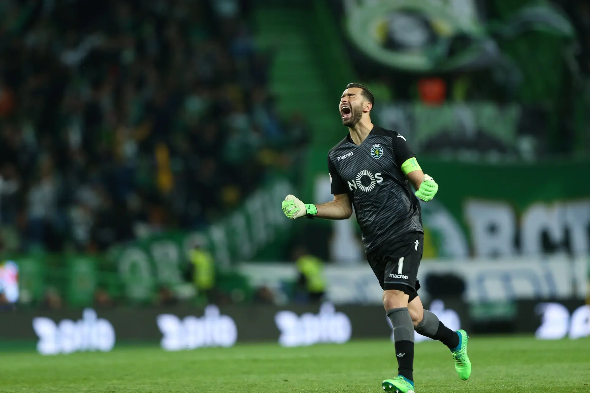 Suspensas negociações da transferência de Rui Patrício para o Nápoles