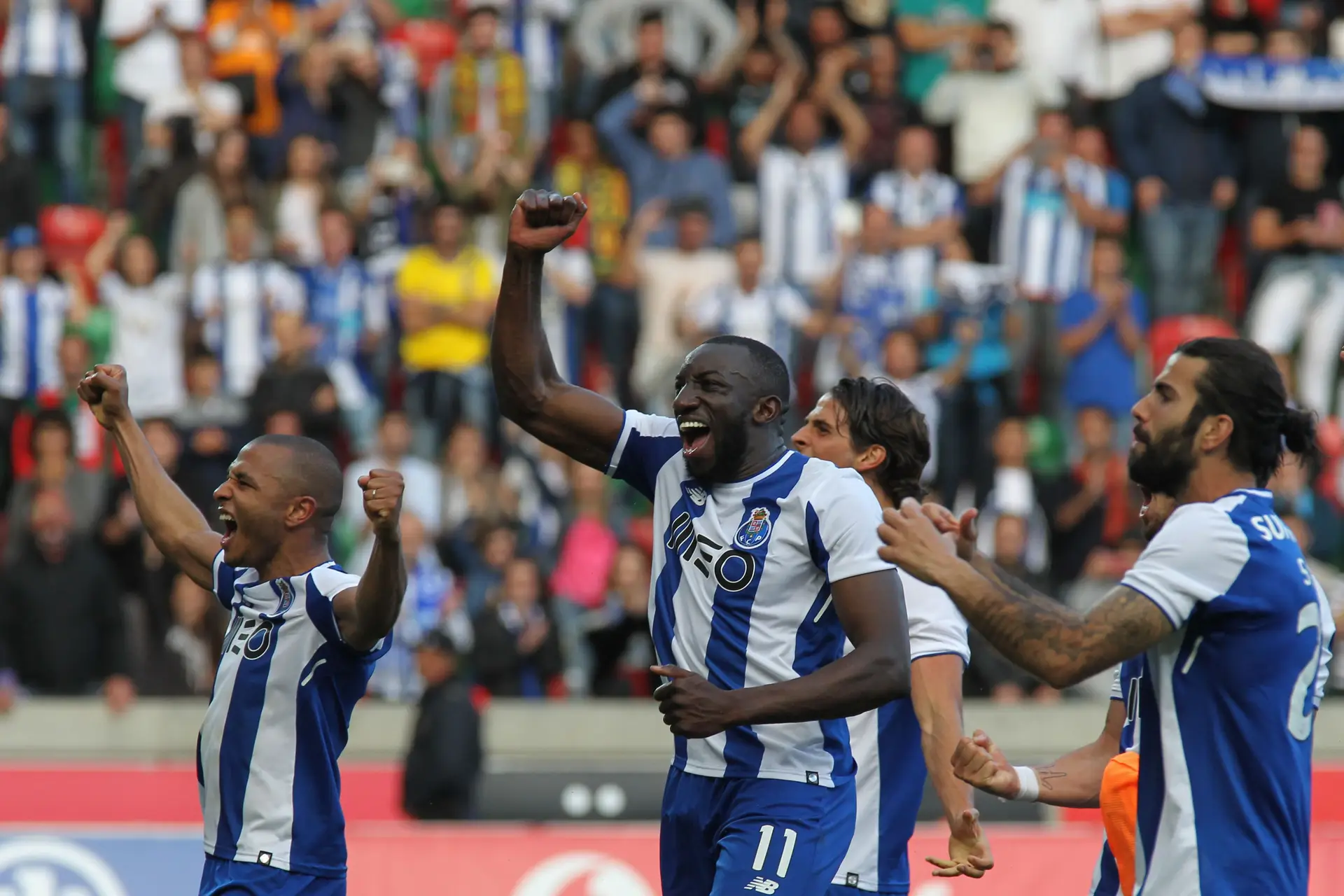 FC Porto vence nos Barreiros e fica a um ponto do título de campeão