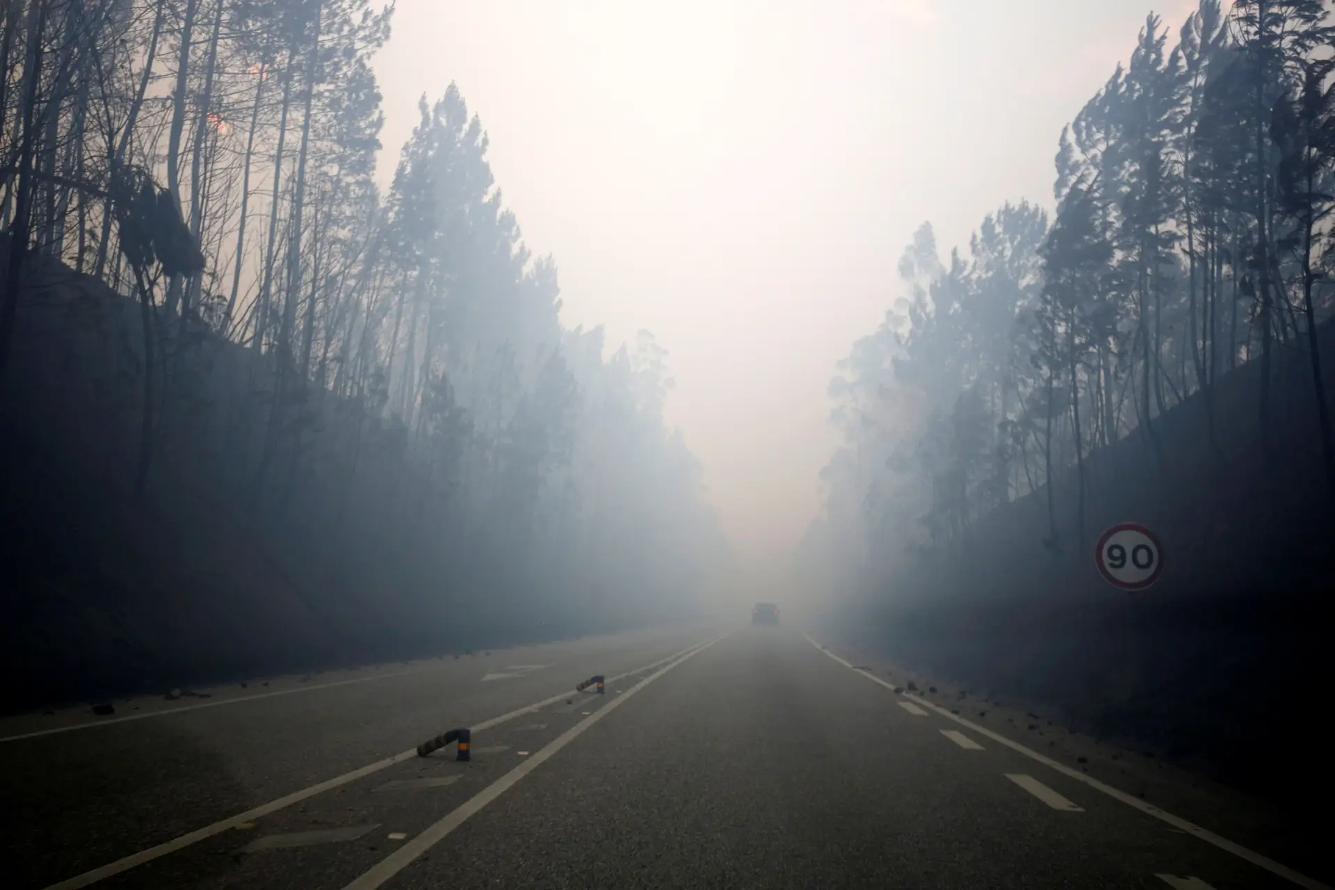 Ferro Rodigues quer consagrar 17 de junho como Dia Nacional em Memória das Vítimas dos Incêndios