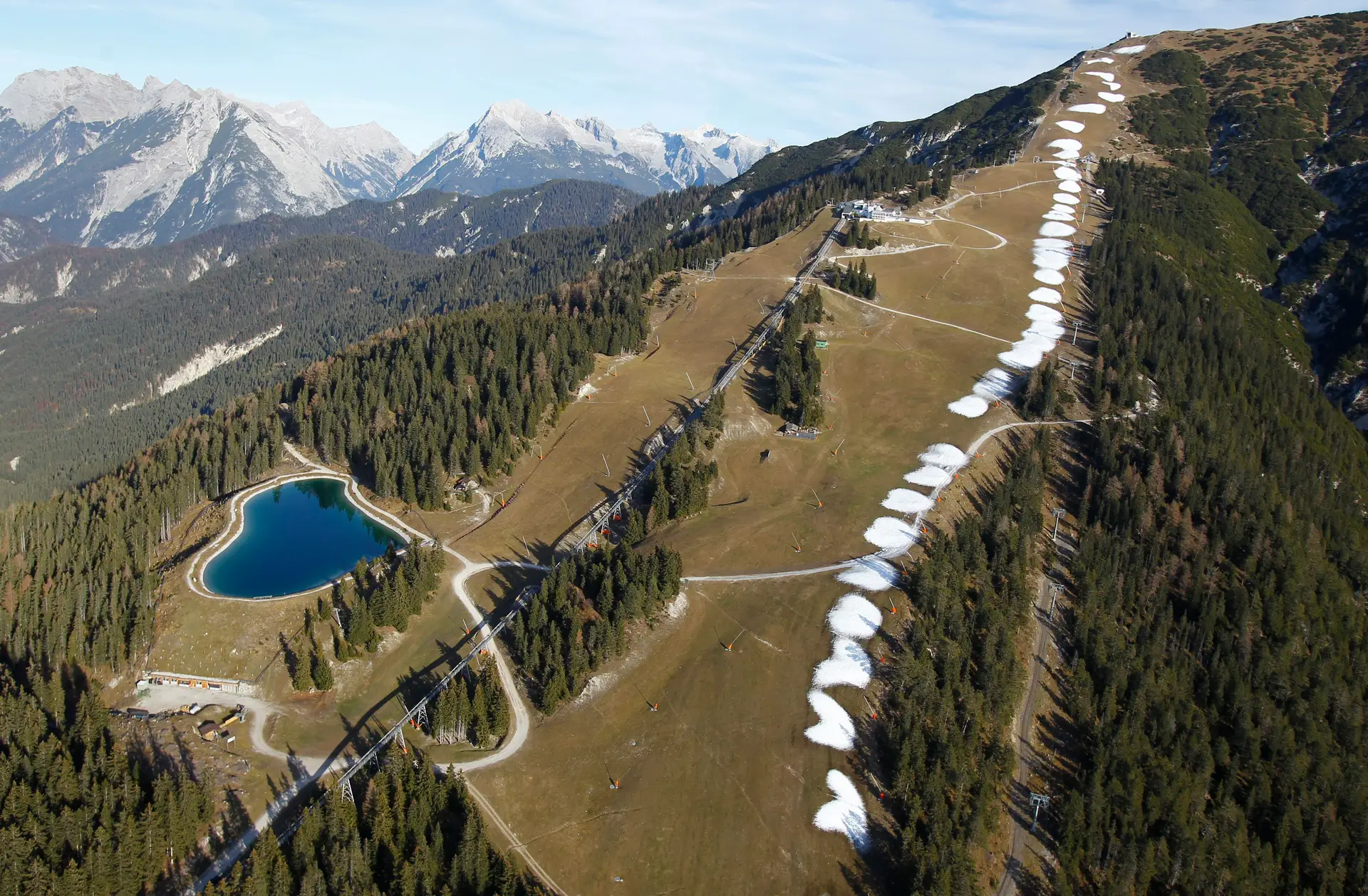 Os efeitos das alterações climáticas são visíveis na montanha de Rosshuette, na Áustria, onde decorre a Conferência 'R20" sobre os Objetivos de Desenvolvimento do Milénio das Nações Unidas, com destaque para o clima e para as alterações climáticas.