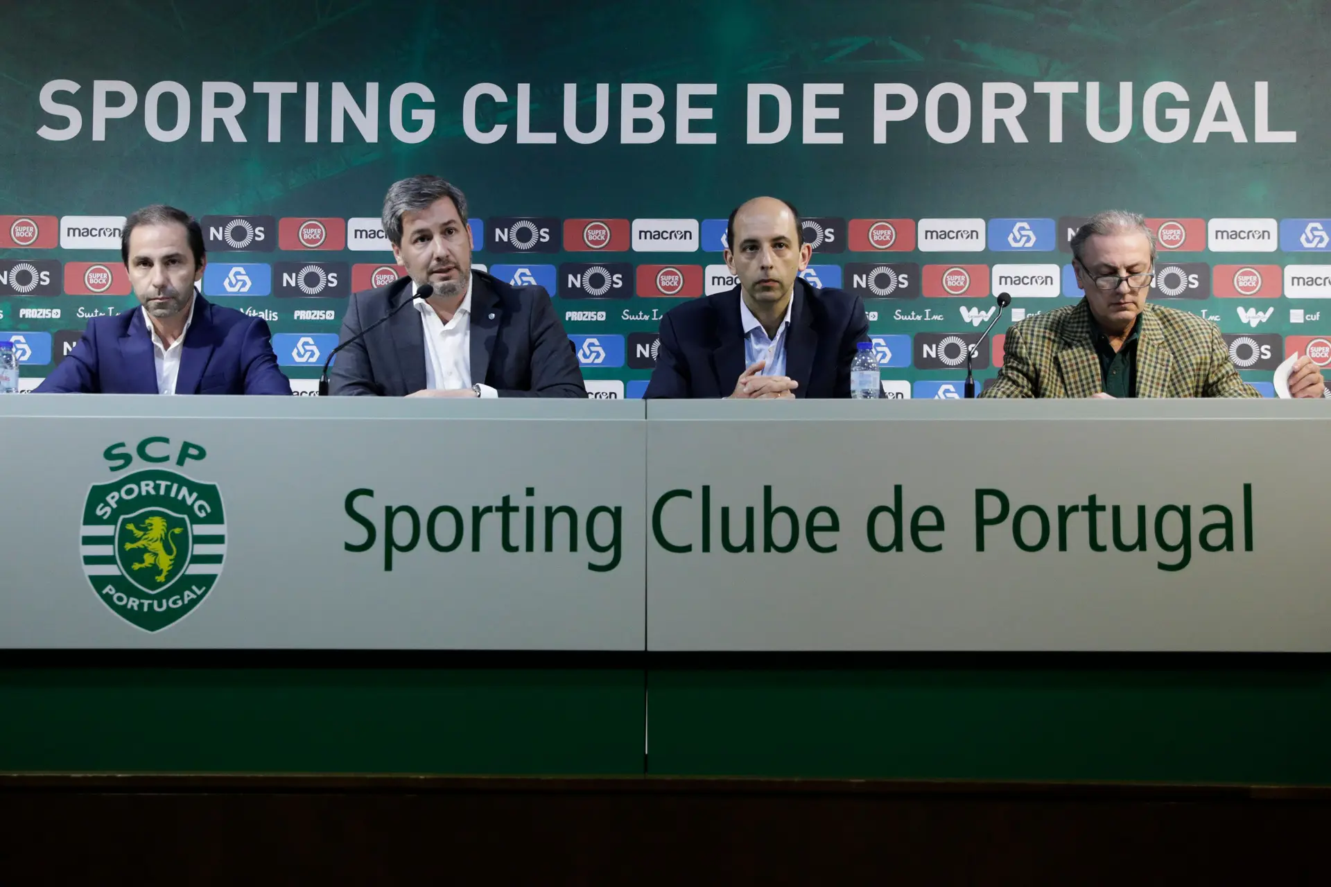 "Não nos vamos demitir"