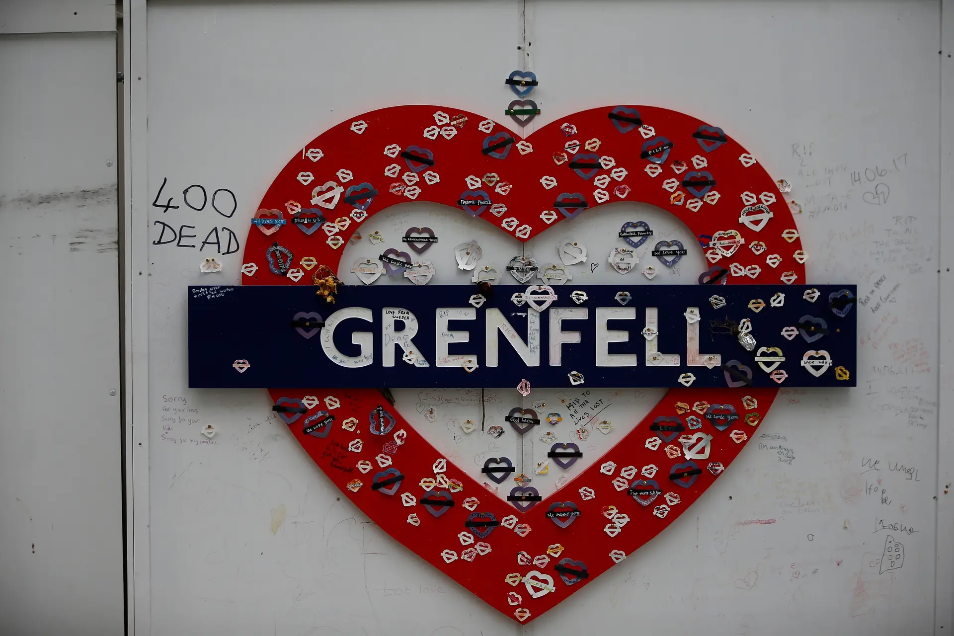 Inquérito ao incêndio da Torre Grenfell abre com tributo ao bebé português nascido morto