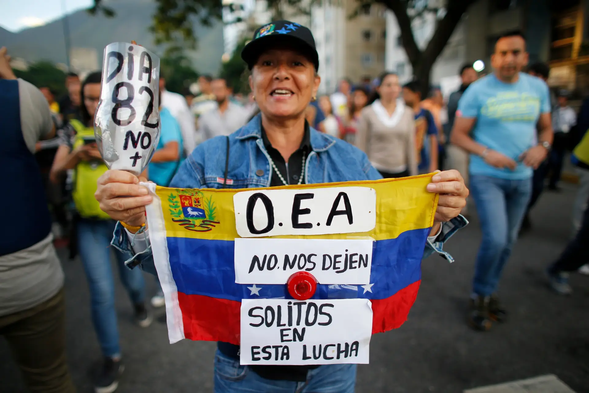 O apelo à intervenção da Organização de Estados Americanos na crise na Venezuela, à margem de um encontro dos ministros dos negócios estrangeiros da organização regional que congrega os 35 Estados independentes das Américas e constitui o principal fórum governamental político, jurídico e social do Hemisfério.