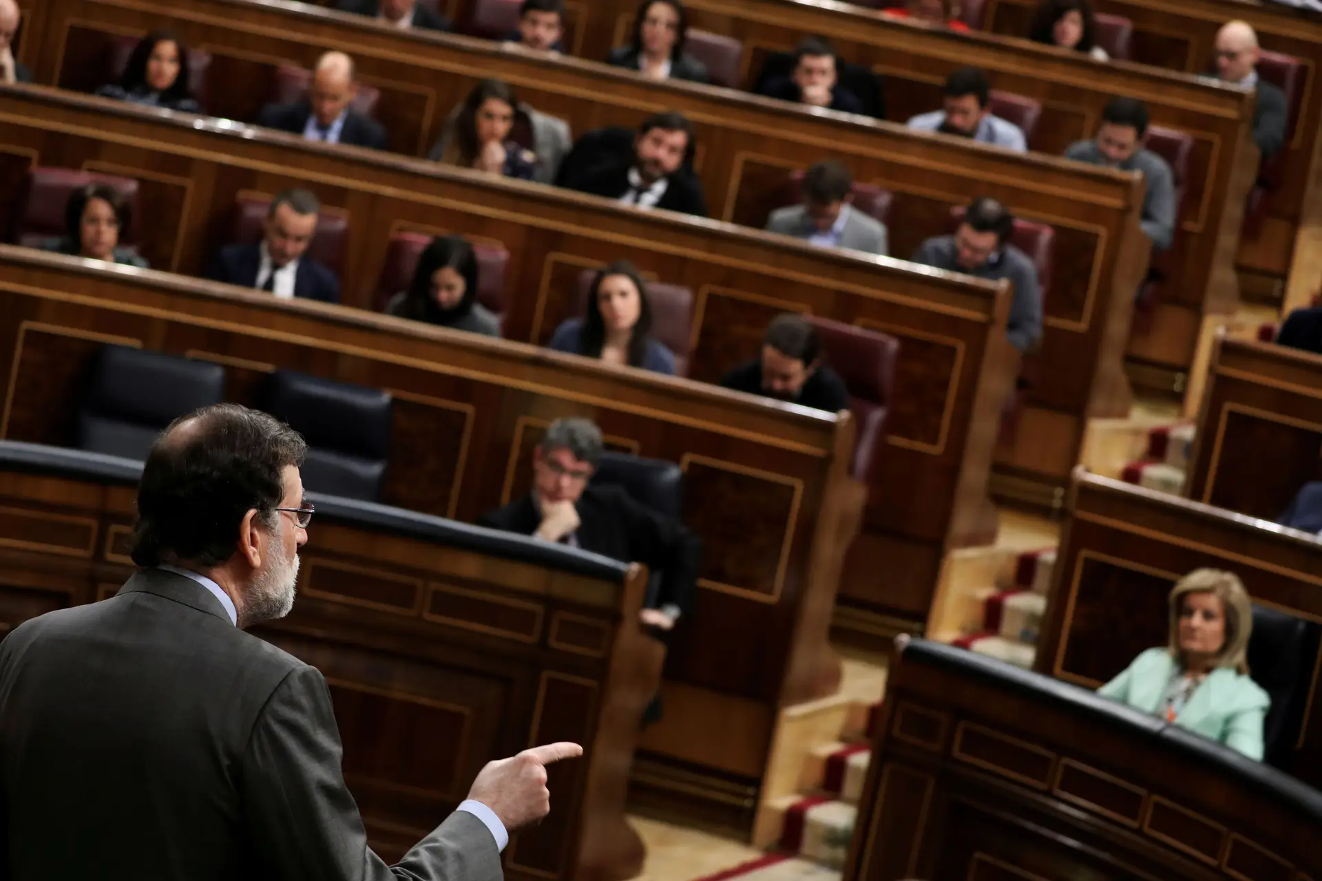 PSOE decide hoje se vai apresentar moção de censura contra Governo do PP