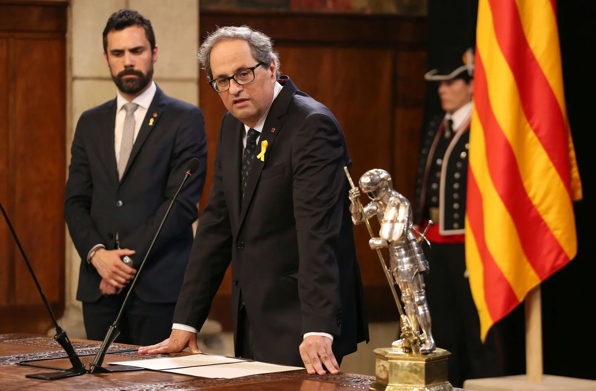 Novo Governo da Catalunha toma posse, Puidgemont diz que Executivo está "em boas mãos"