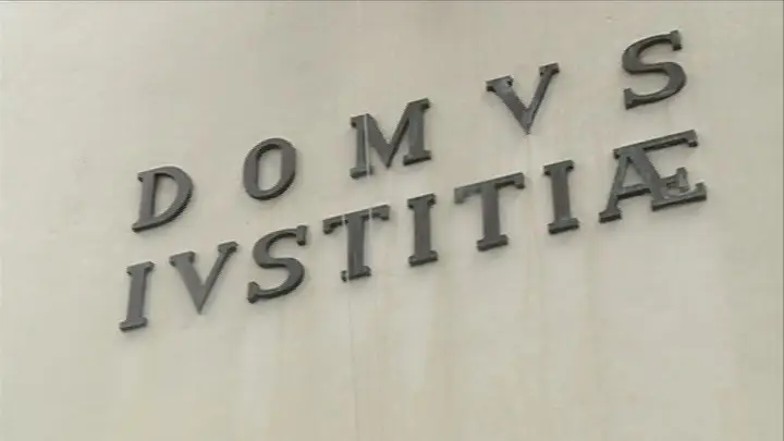 Relação de Guimarães condena juiz por violência doméstica