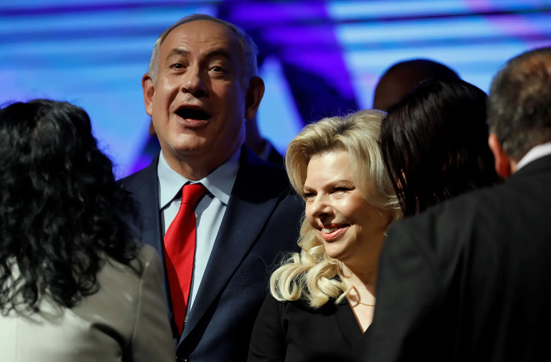 Mulher de primeiro-ministro de Israel acusada de "fraude" e "abuso de confiança"
