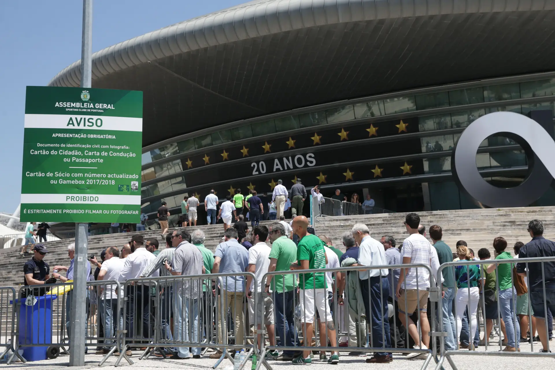 Nenhum dos membros do Conselho Diretivo do Sporting está na Assembleia Geral
