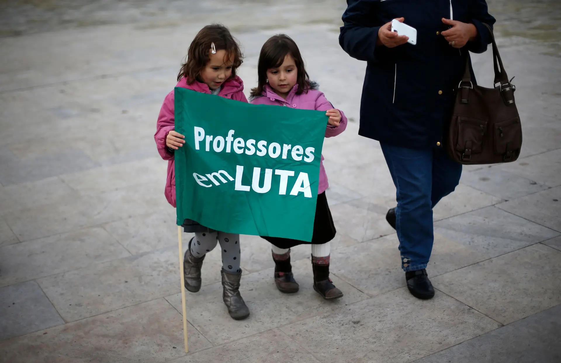 Governo admite mexer na idade da reforma dos professores