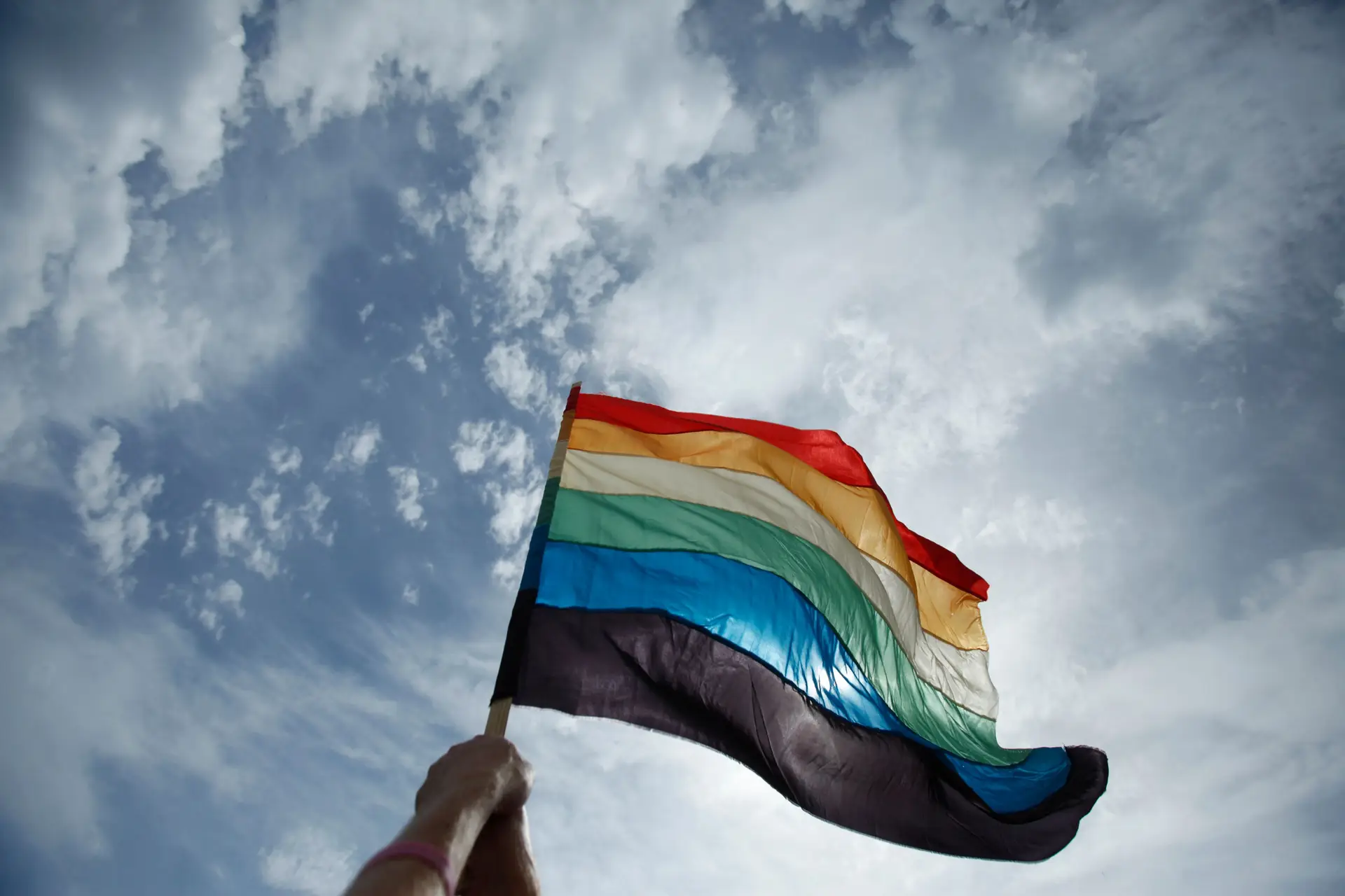 Hungria proíbe símbolos da comunidade LGBT+ em edifícios públicos