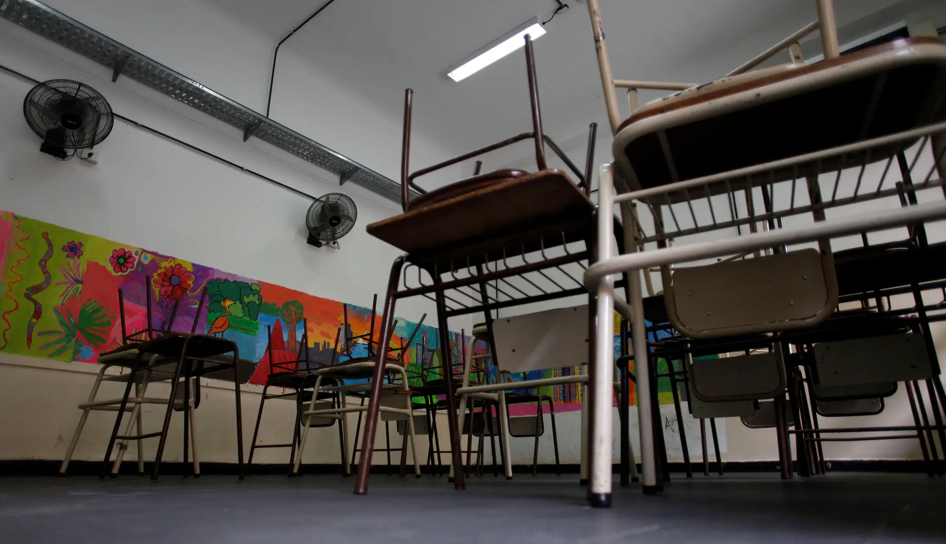 Covid-19: Encerradas Escola Básica Roque Gameiro e Secundária da Amadora