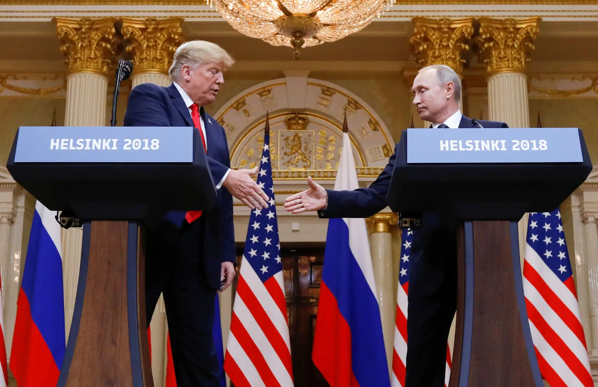 Republicanos e democratas criticam Trump na conferência de imprensa com Putin