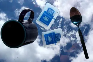 Pacotes individuais de açúcar com menos quantidade para alimentação mais saudável