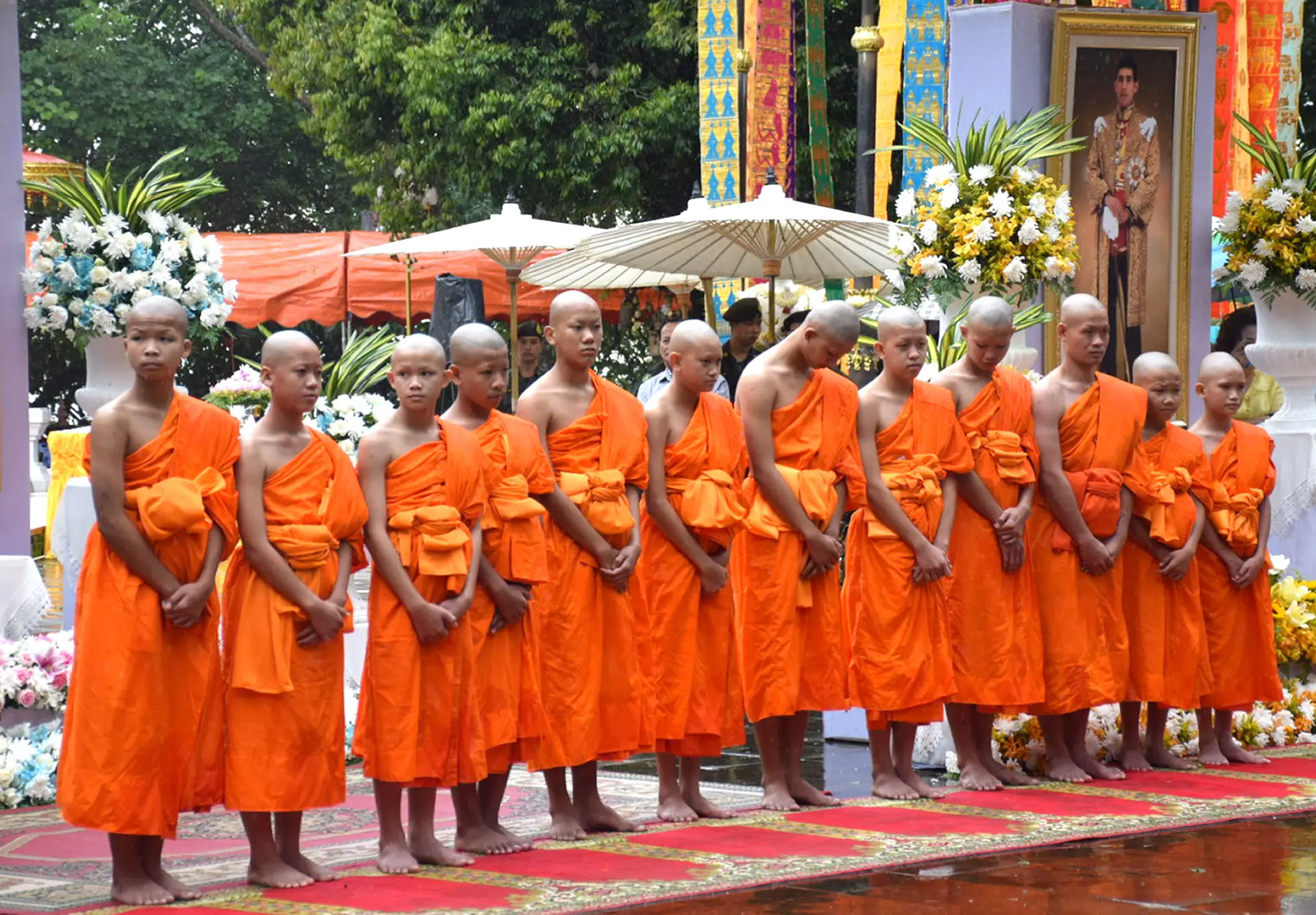 A cerimónia de iniciação budista dos jovens tailandeses resgatados da gruta