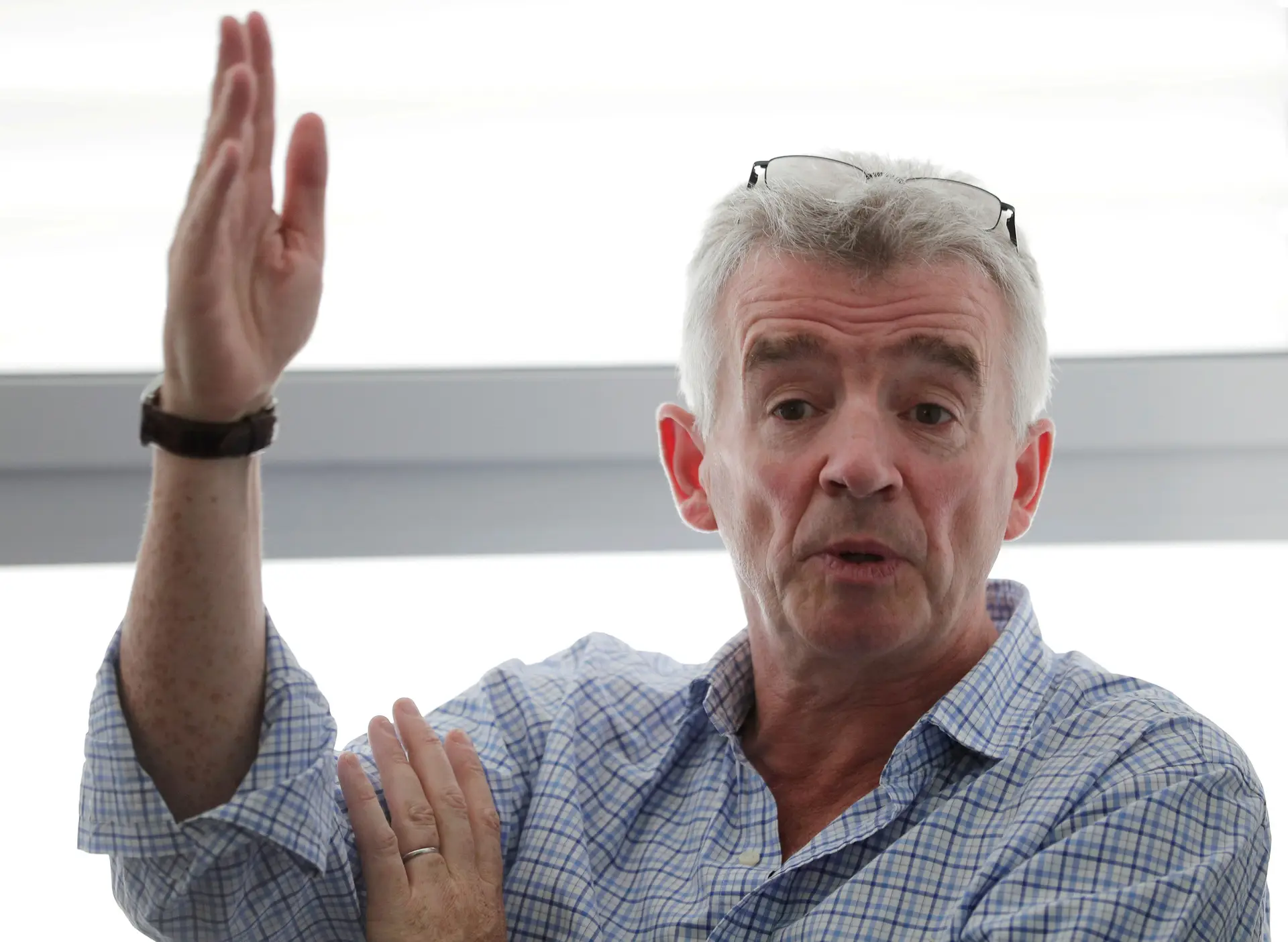 CEO da Ryanair ameaça despedir trabalhadores