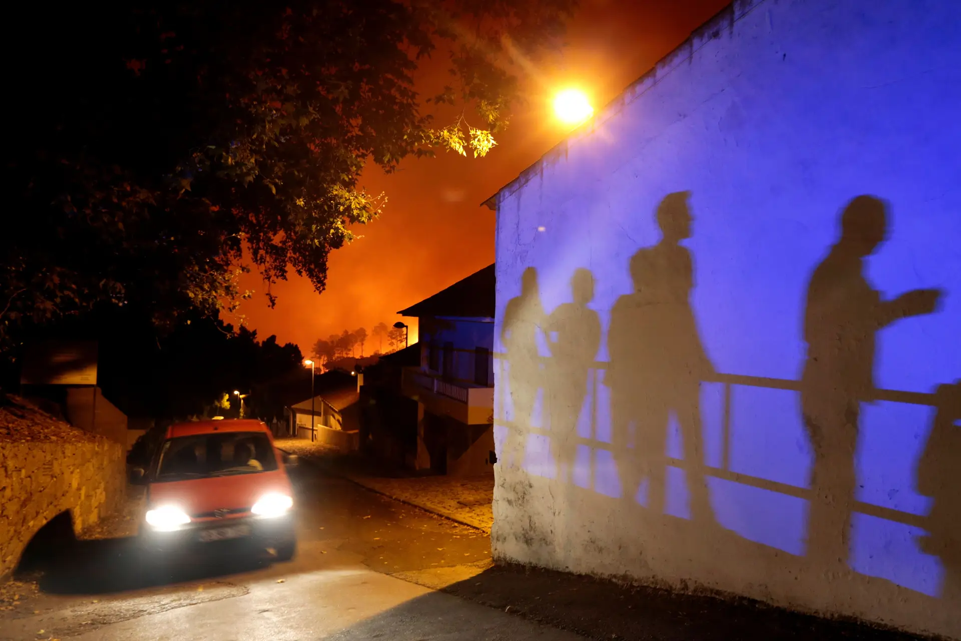 Proteção Civil admite existência de casas ardidas em Monchique