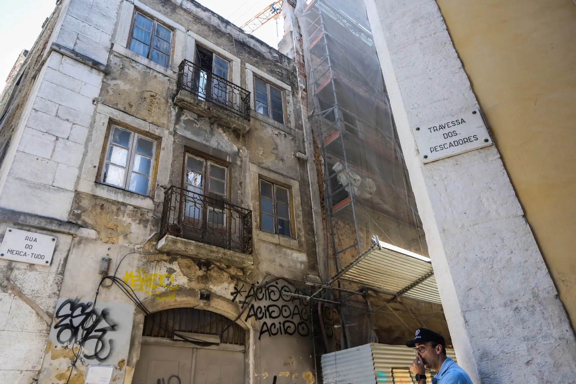 Desabamento num prédio em obras em Lisboa faz um morto e um ferido