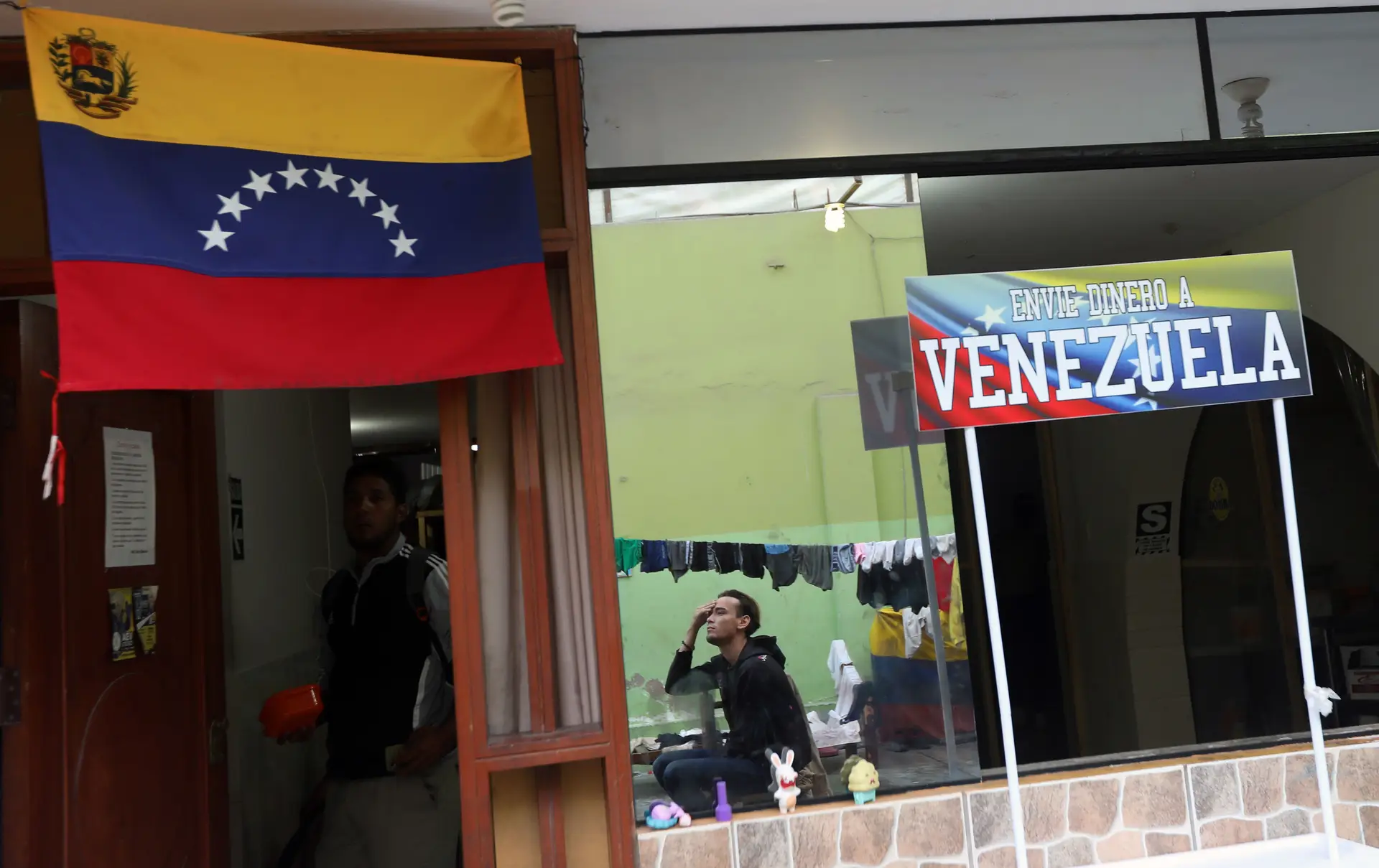 Governo venezuelano aumenta valor da cotação de moeda estrangeira