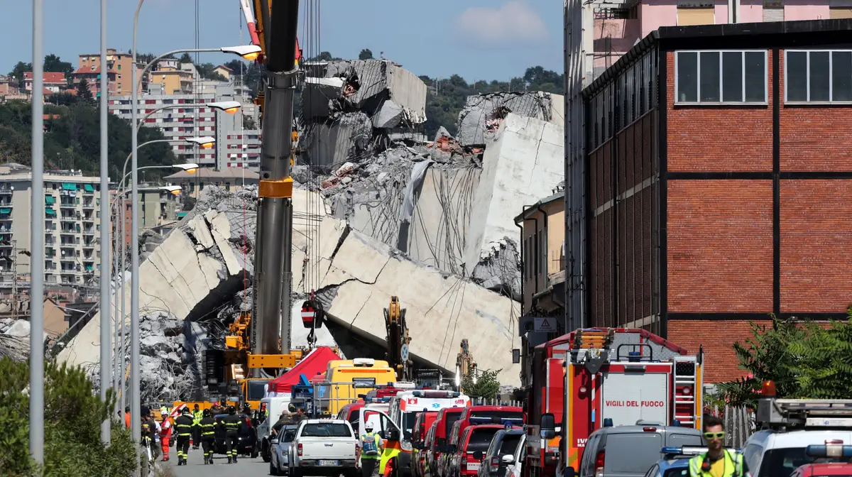 Continuam as operações de resgate em Génova, Itália, depois de na terça-feira um viaduto ter colapsado sobre uma autoestrada.
