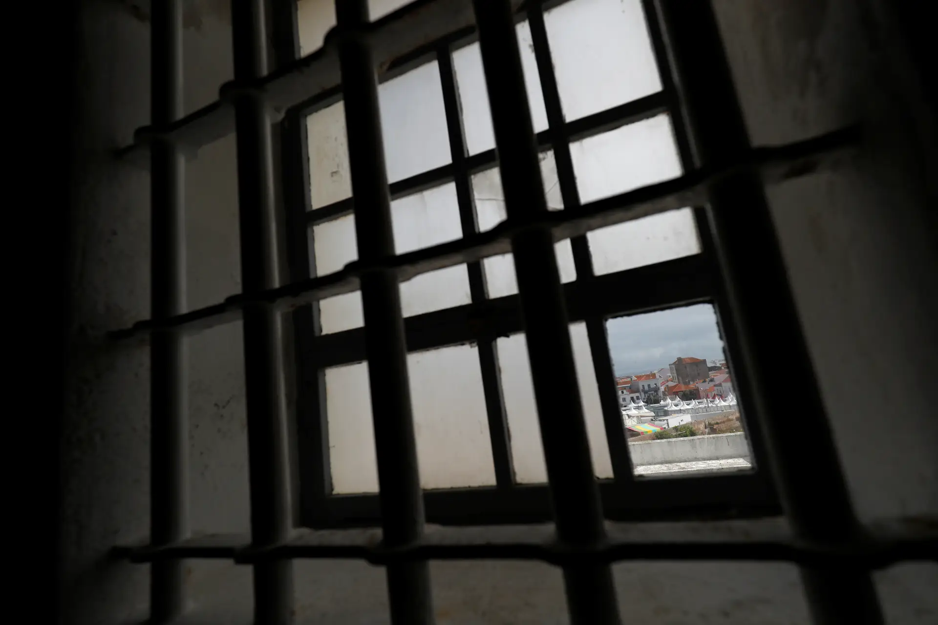 Libertado homem nos EUA que passou 11 anos na prisão por crimes que não cometeu