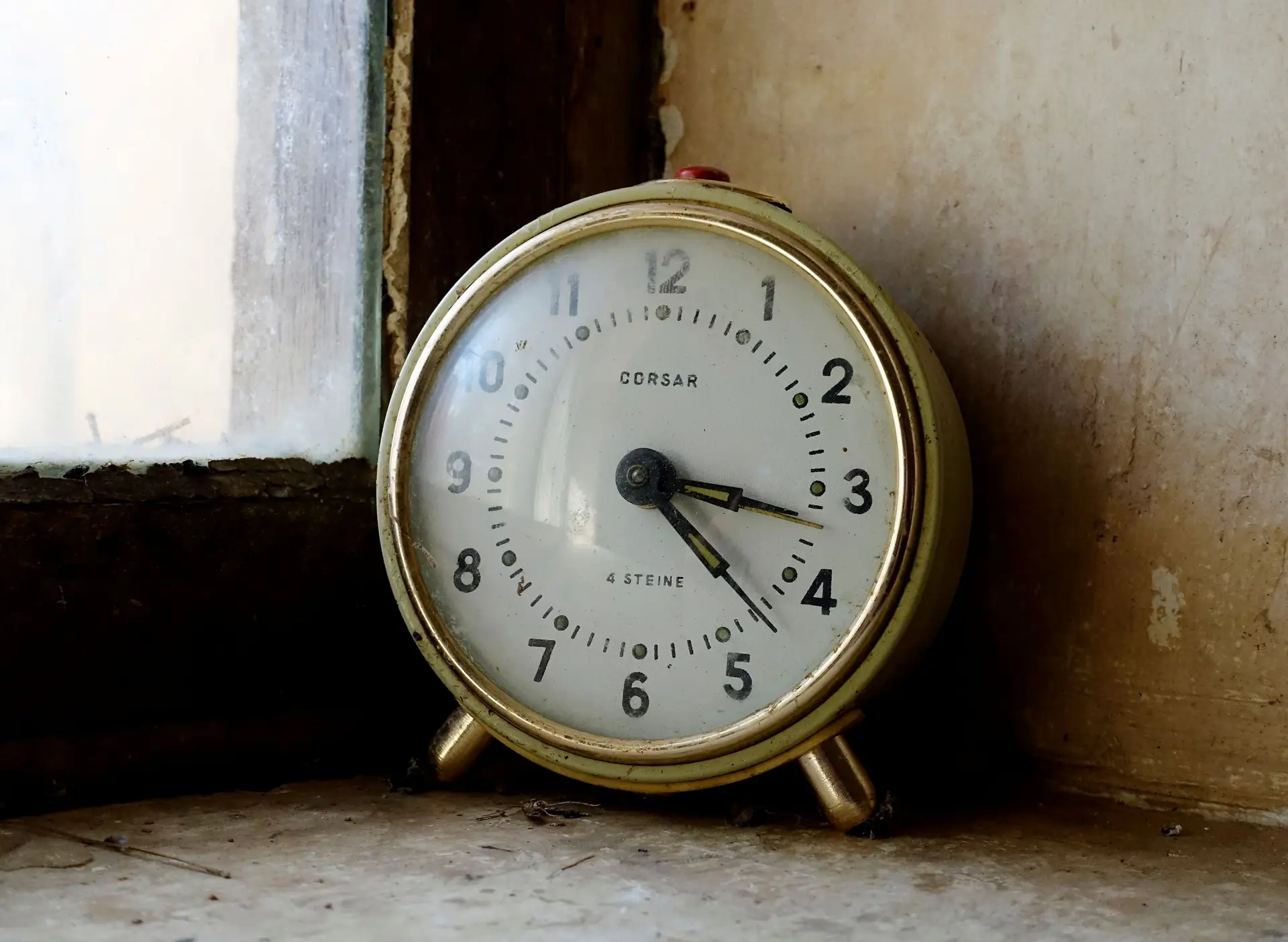 Fim da hora de inverno será preocupante para jovens, alerta especialista