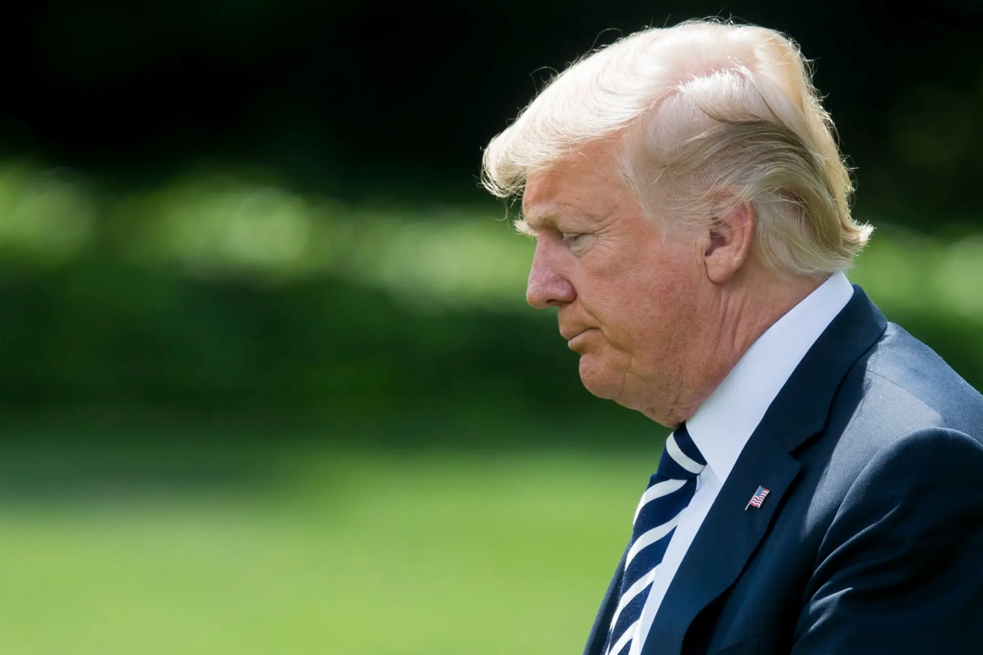 Democratas exigem adiamento da audição do candidato de Trump ao Supremo Tribunal