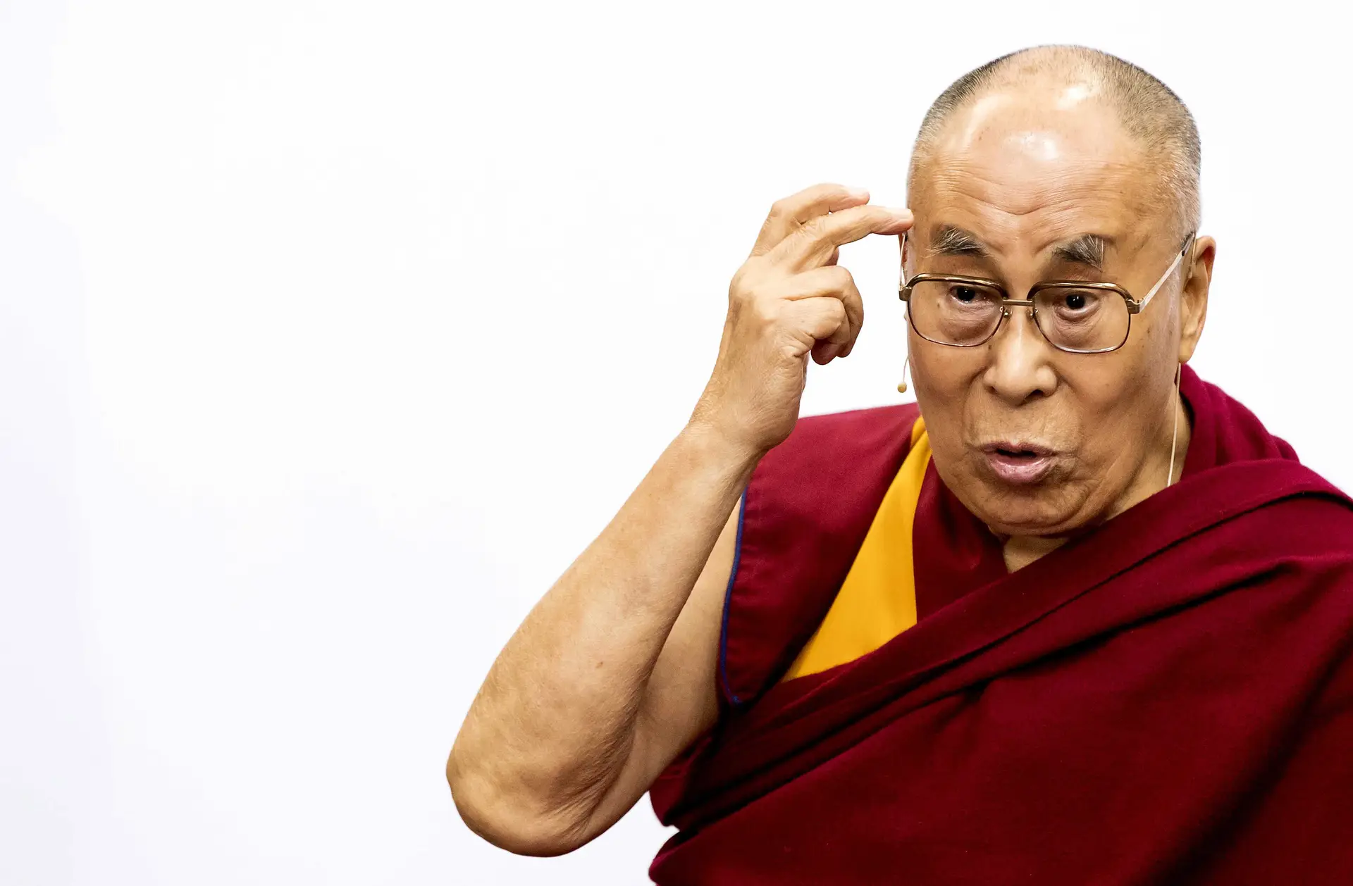 Dalai Lama admite ter tido conhecimento de casos de abusos sexuais cometidos por mestres budistas