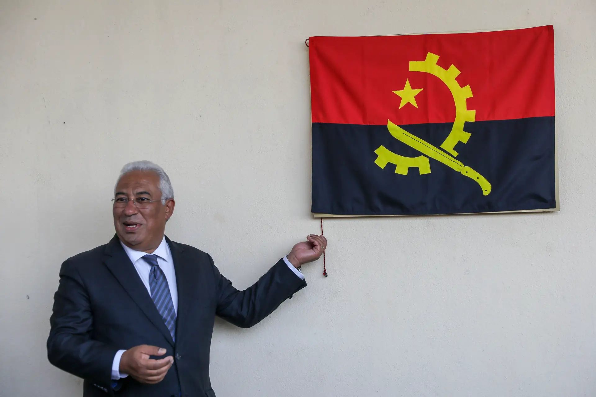 Costa considera "muito provável" visita de Marcelo a Angola em 2019