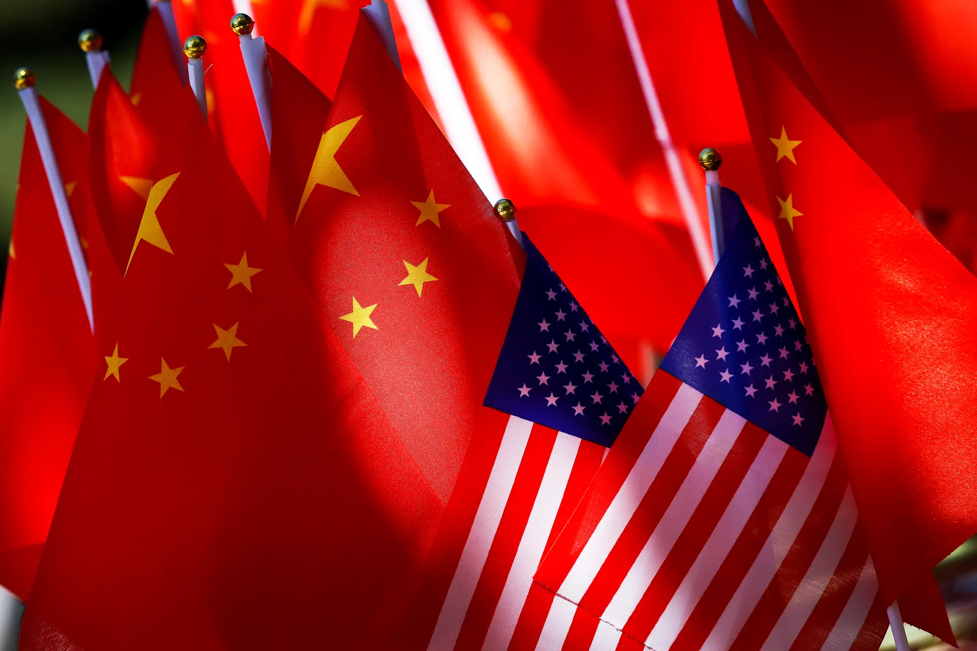 China confirma reunião com os EUA para pôr fim à guerra comercial