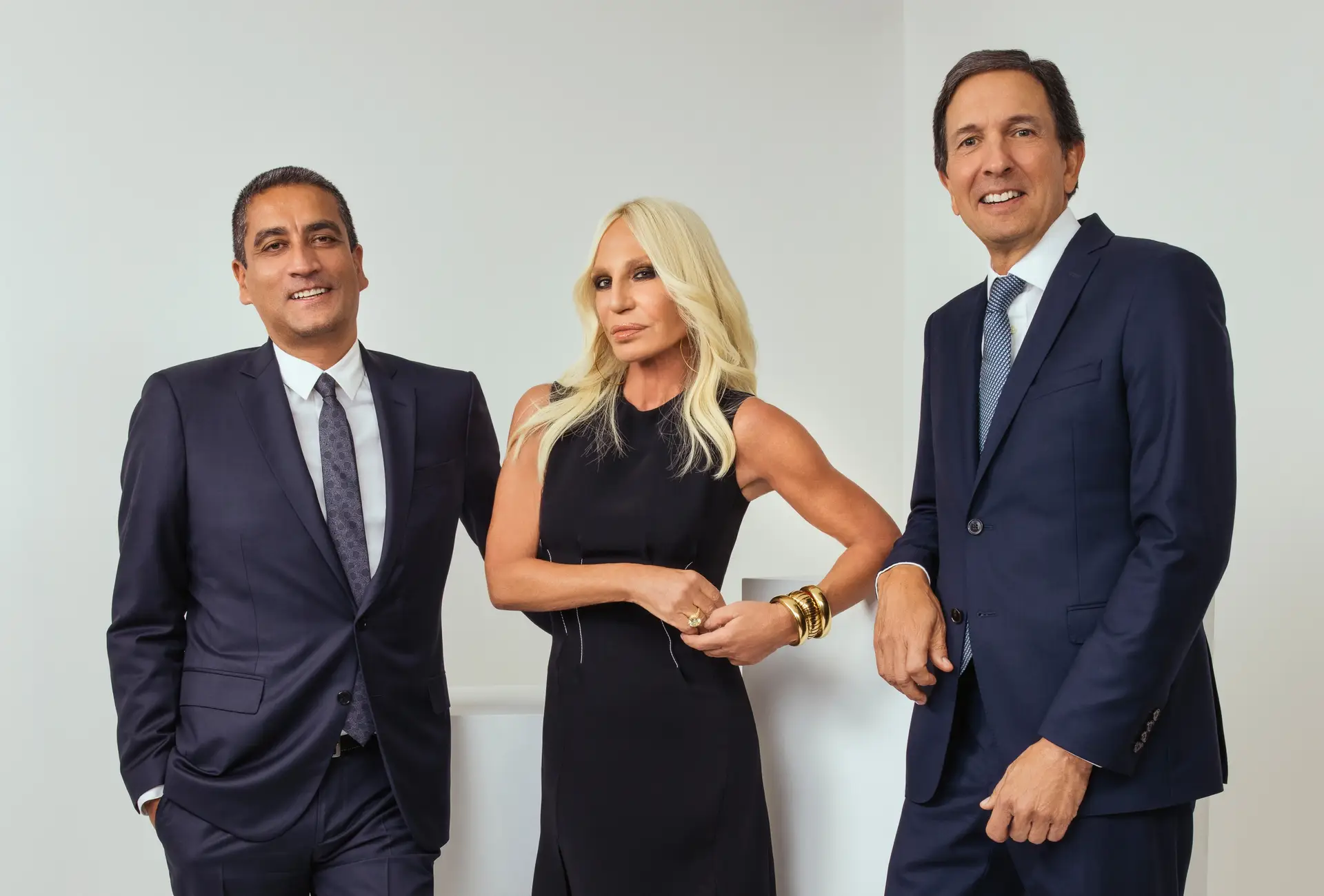 Michael Kors compra Versace por 1,83 mil milhões de euros
