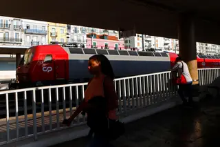 Governo surpreendido com greve nos comboios enquanto decorrem negociações