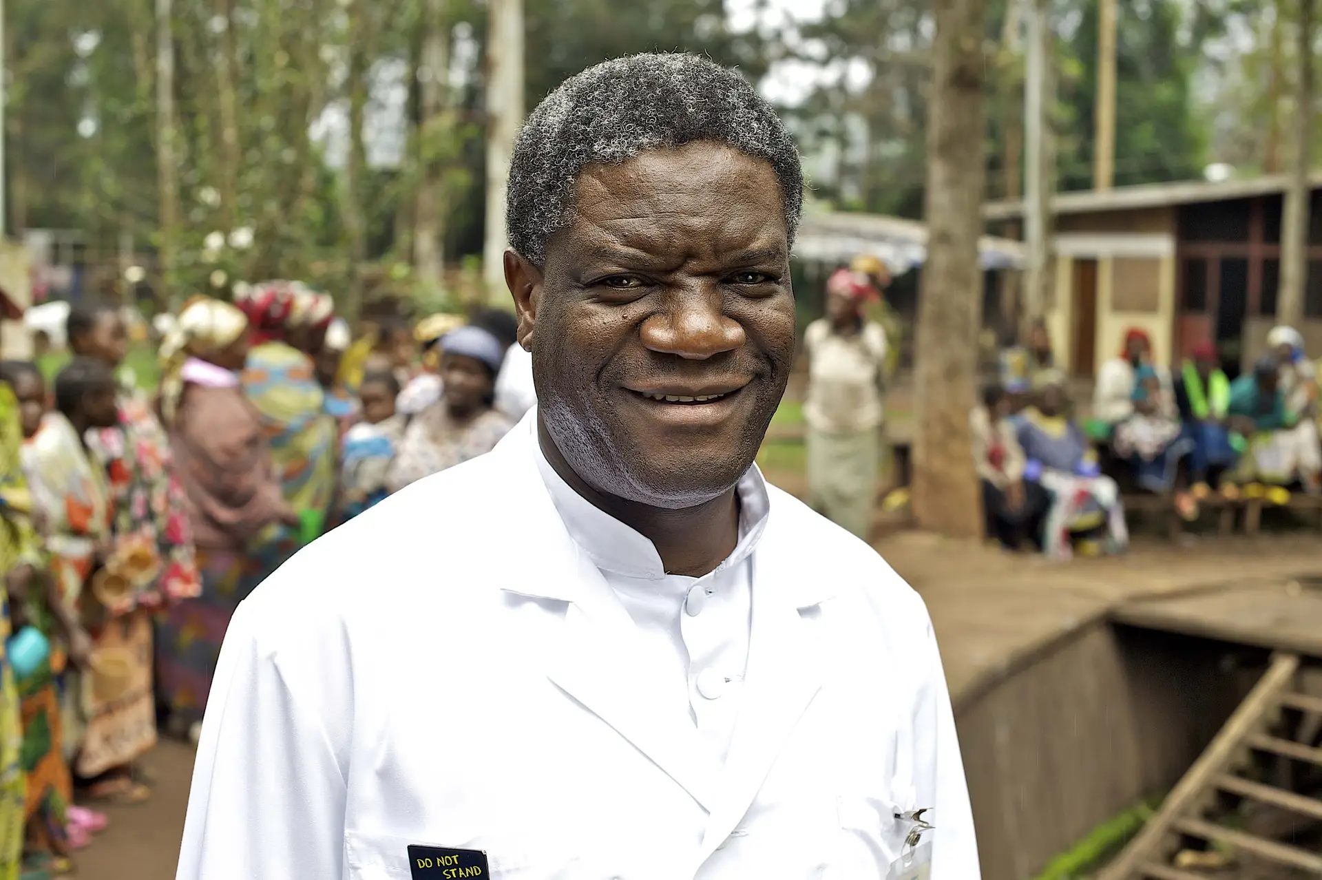 Médico Denis Mukwege estava a operar quando soube que venceu o Nobel da Paz