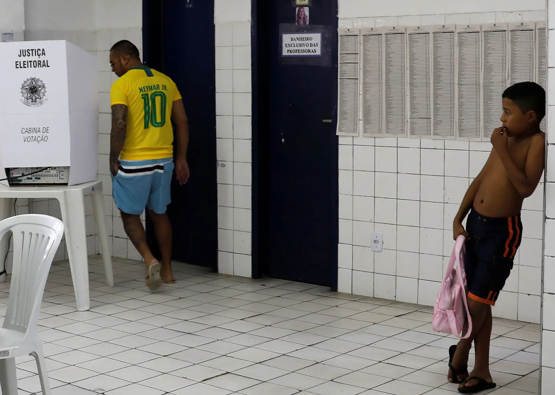 Uma em cada cinco pessoas não votou na primeira volta das presidenciais no Brasil