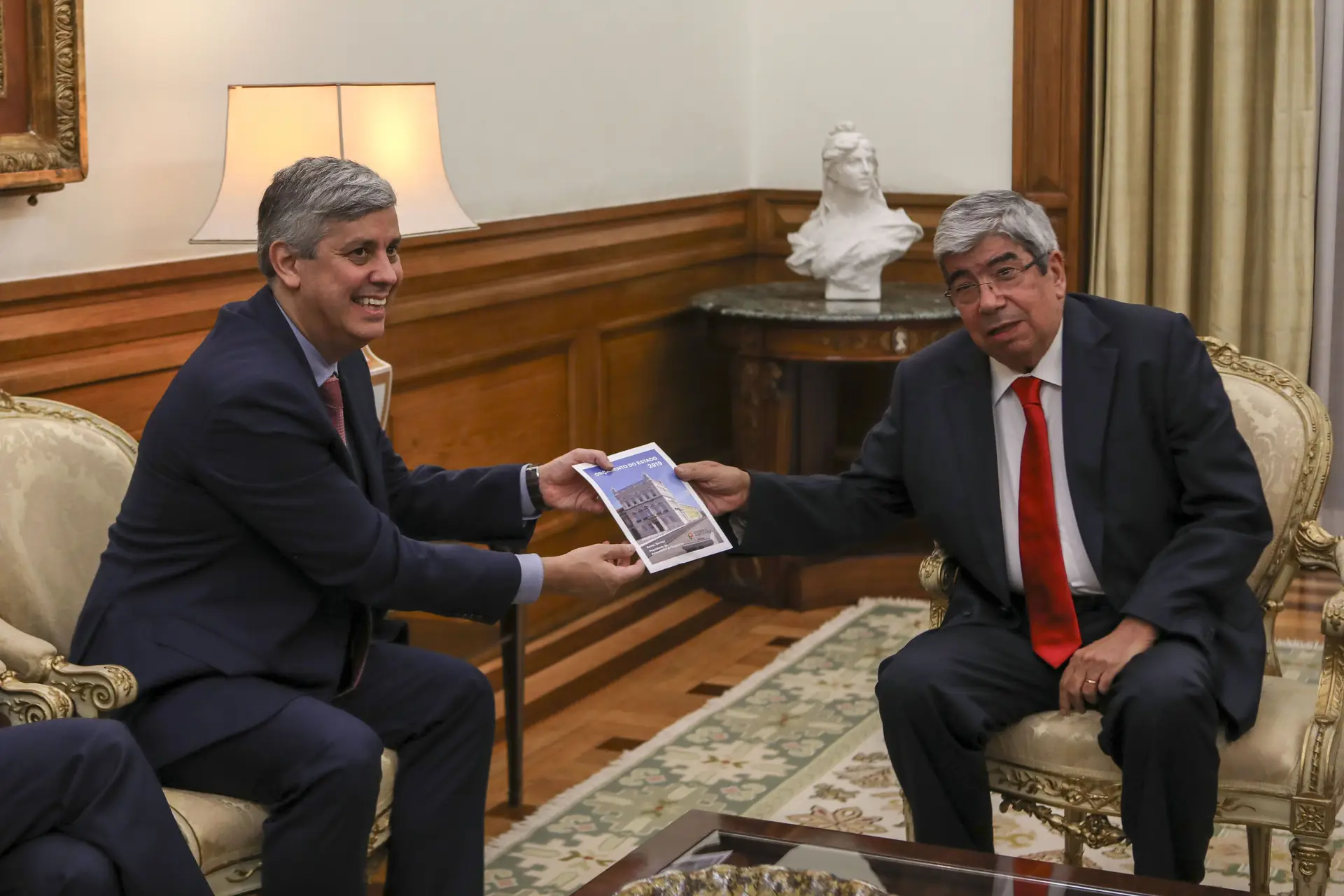 Partidos reagem a partir das 10:00 à proposta de Orçamento do Estado