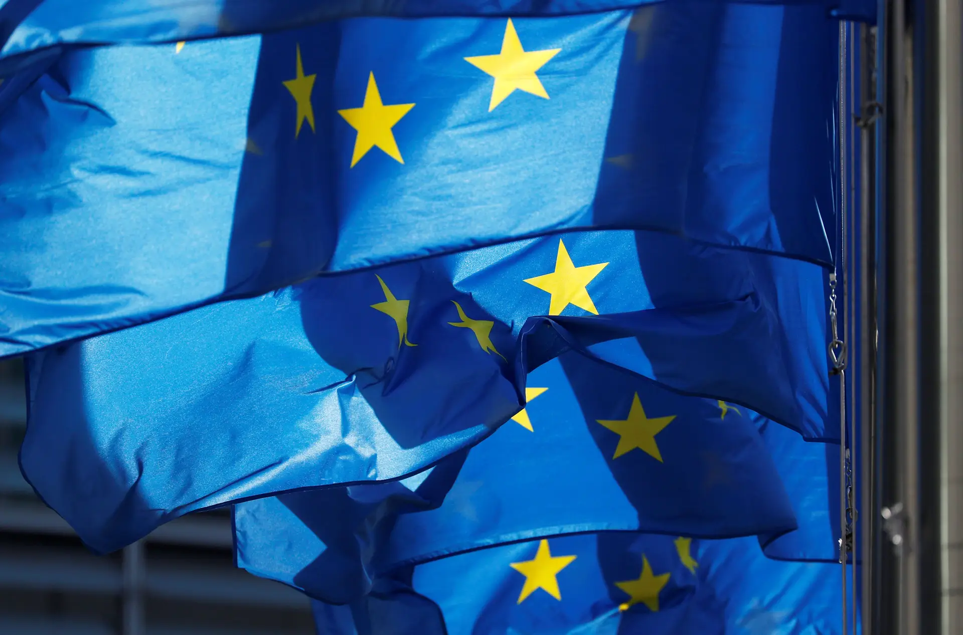Bruxelas já tem os planos orçamentais de Portugal e vai iniciar avaliação