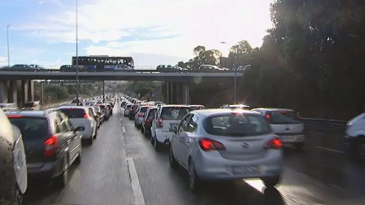 Manifestação em dia de greve geral condiciona trânsito no centro de Lisboa