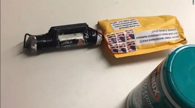 Pacote enviado à CNN continha explosivo ativo e envelope com pó branco