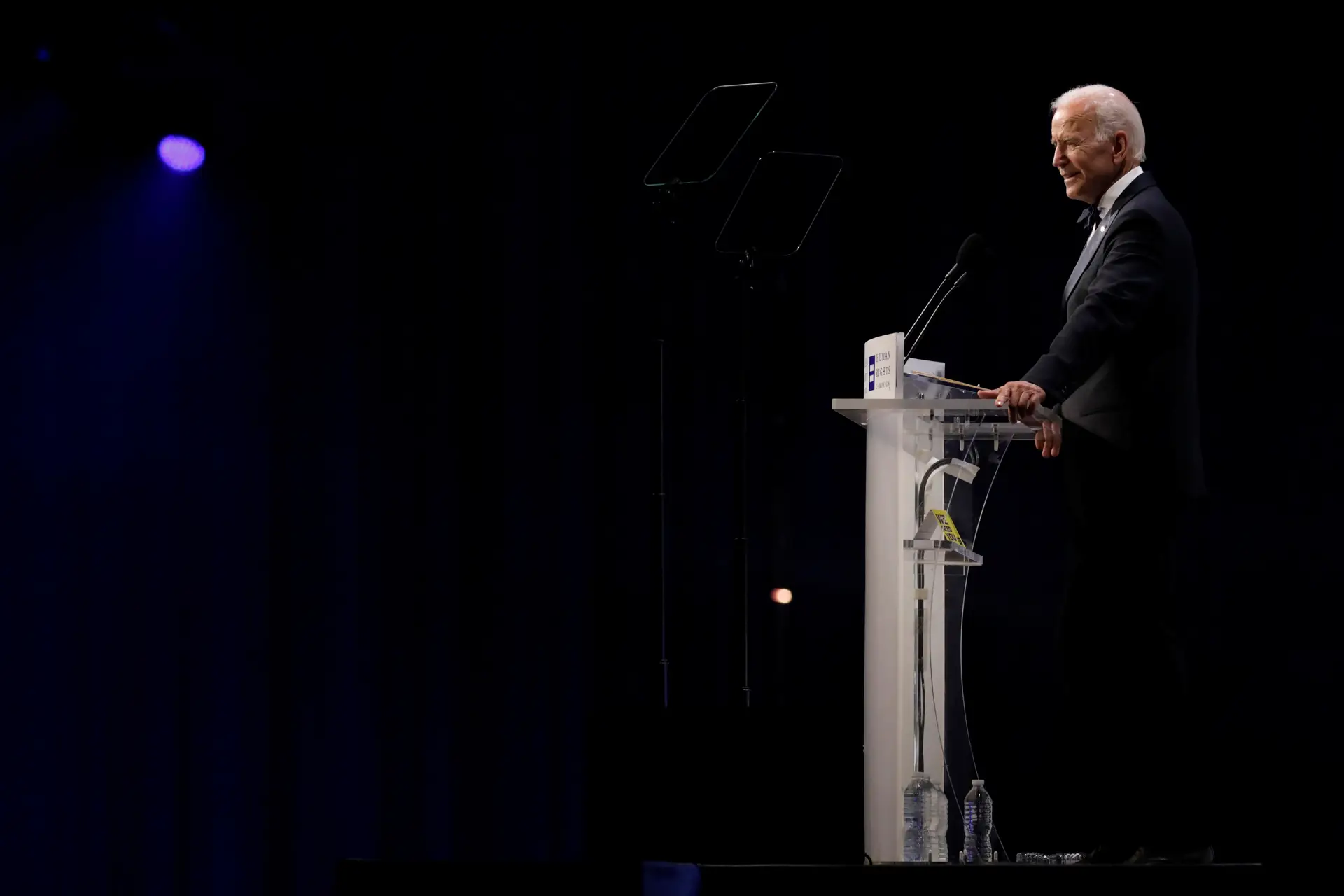 EUA investigam pacote suspeito alegadamente dirigido ao antigo vice-presidente Joe Biden