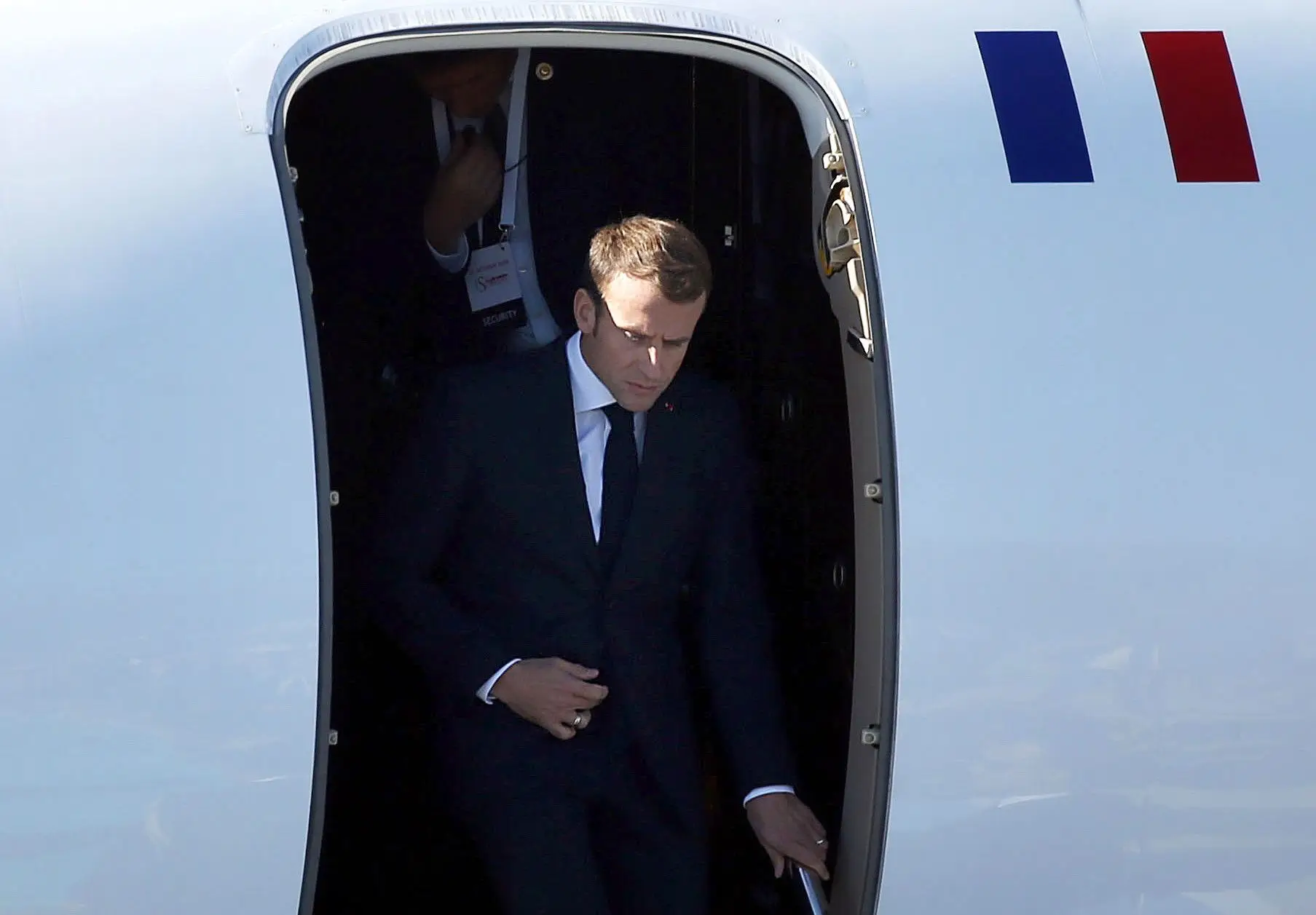 Macron felicita Bolsonaro na "promoção dos princípios democráticos"