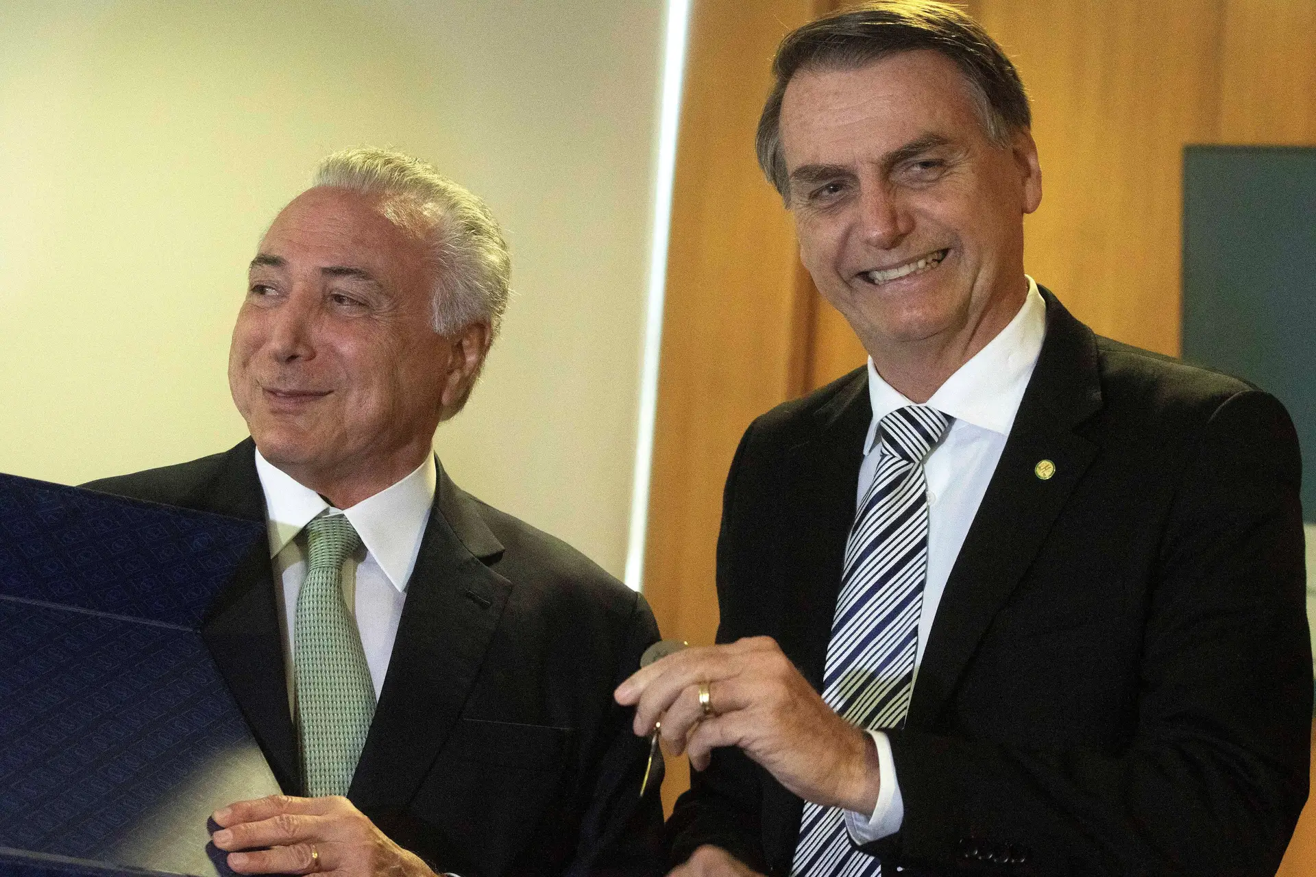 Temer convida Bolsonaro para encontro do G20 em reunião oficial