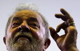 Lula da Silva pede para sair da prisão para ir ao funeral do irmão