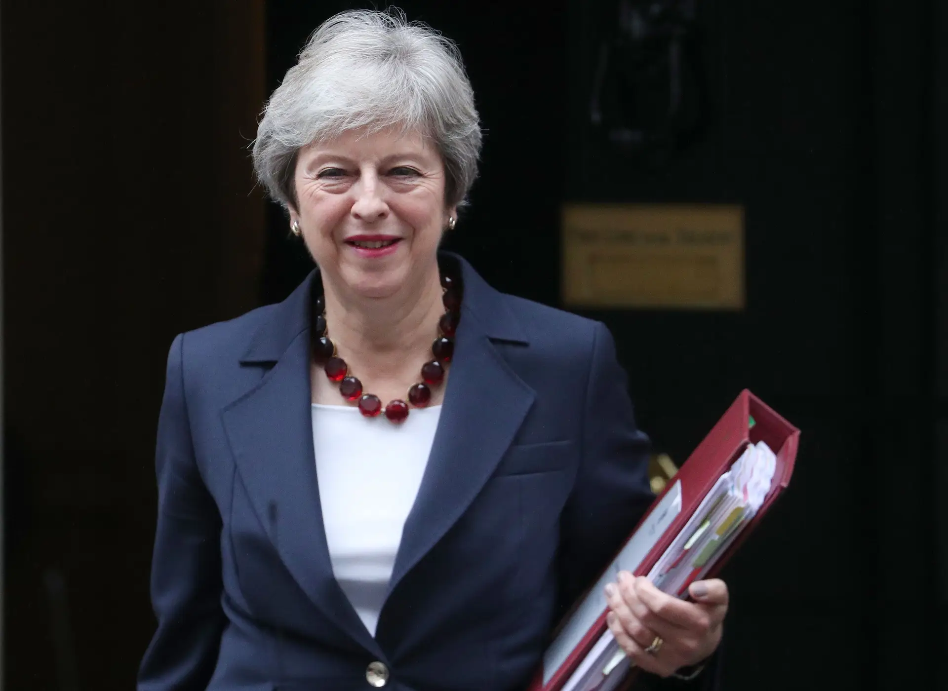 Governo britânico delibera hoje sobre rascunho de acordo do Brexit