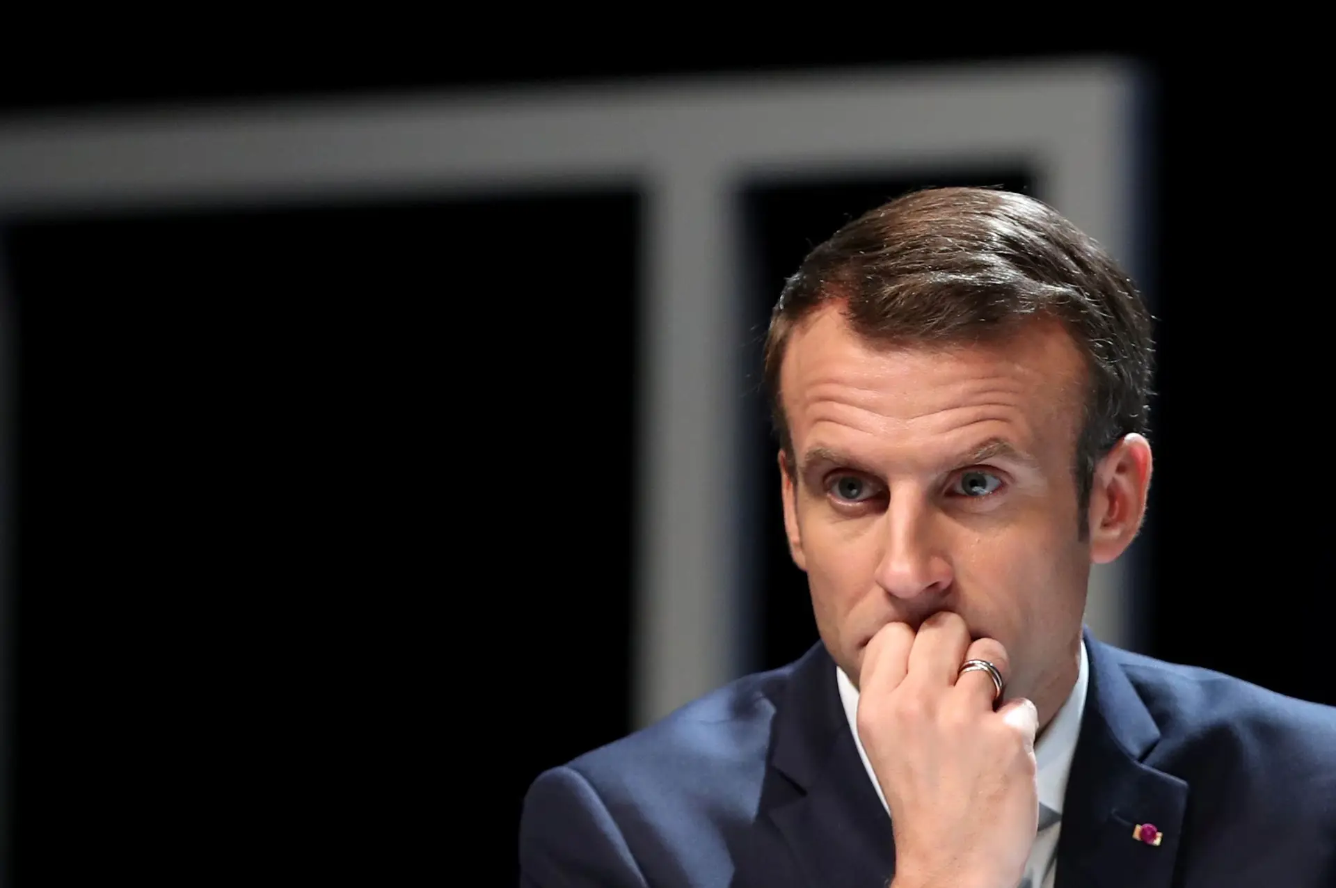 Macron admite aplicar "severidade" contra violência nos protestos dos "coletes amarelos"