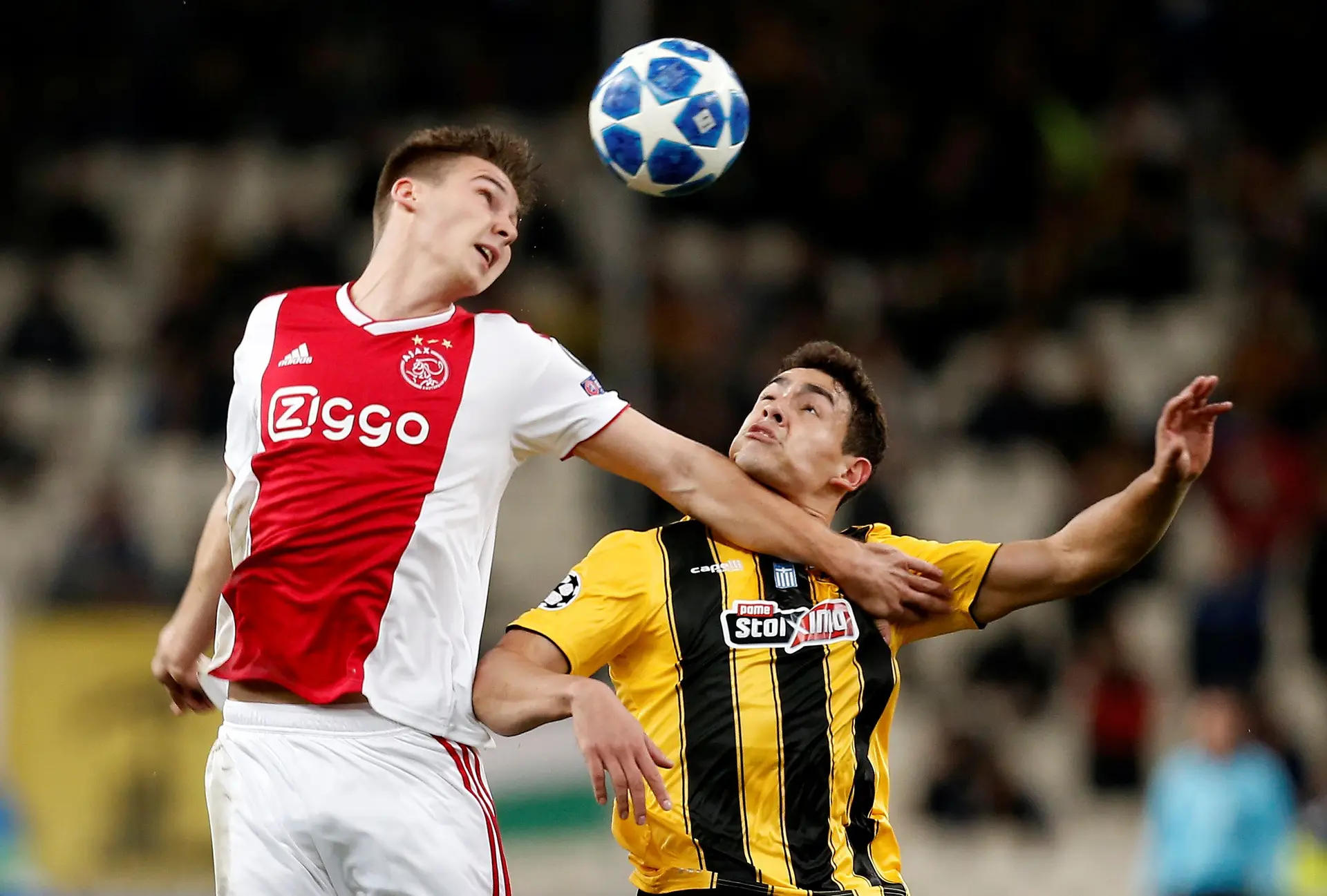 Ajax vence AEK e segue para os oitavos da Champions