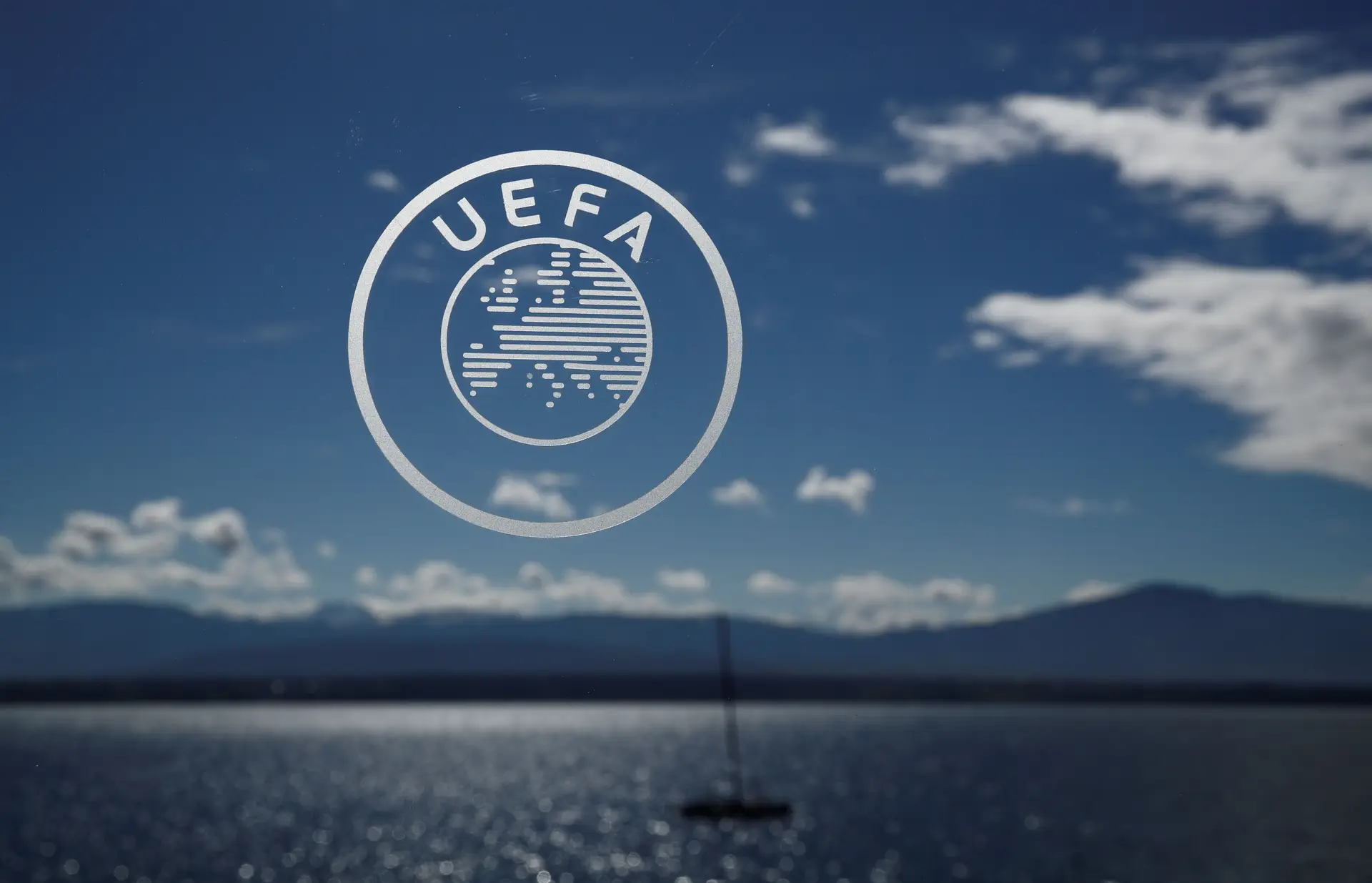 UEFA contra candidaturas ao Mundial de países de continentes diferentes