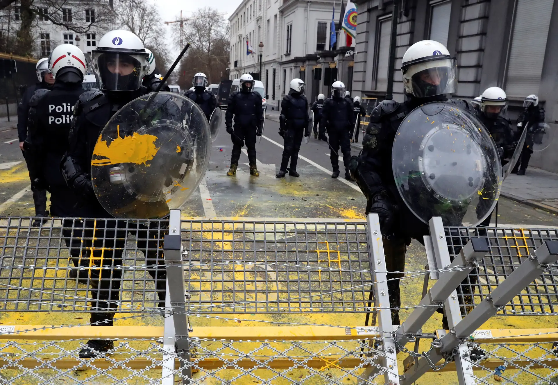 Protestos de "coletes amarelos" em Bruxelas não chegaram ao coração da UE