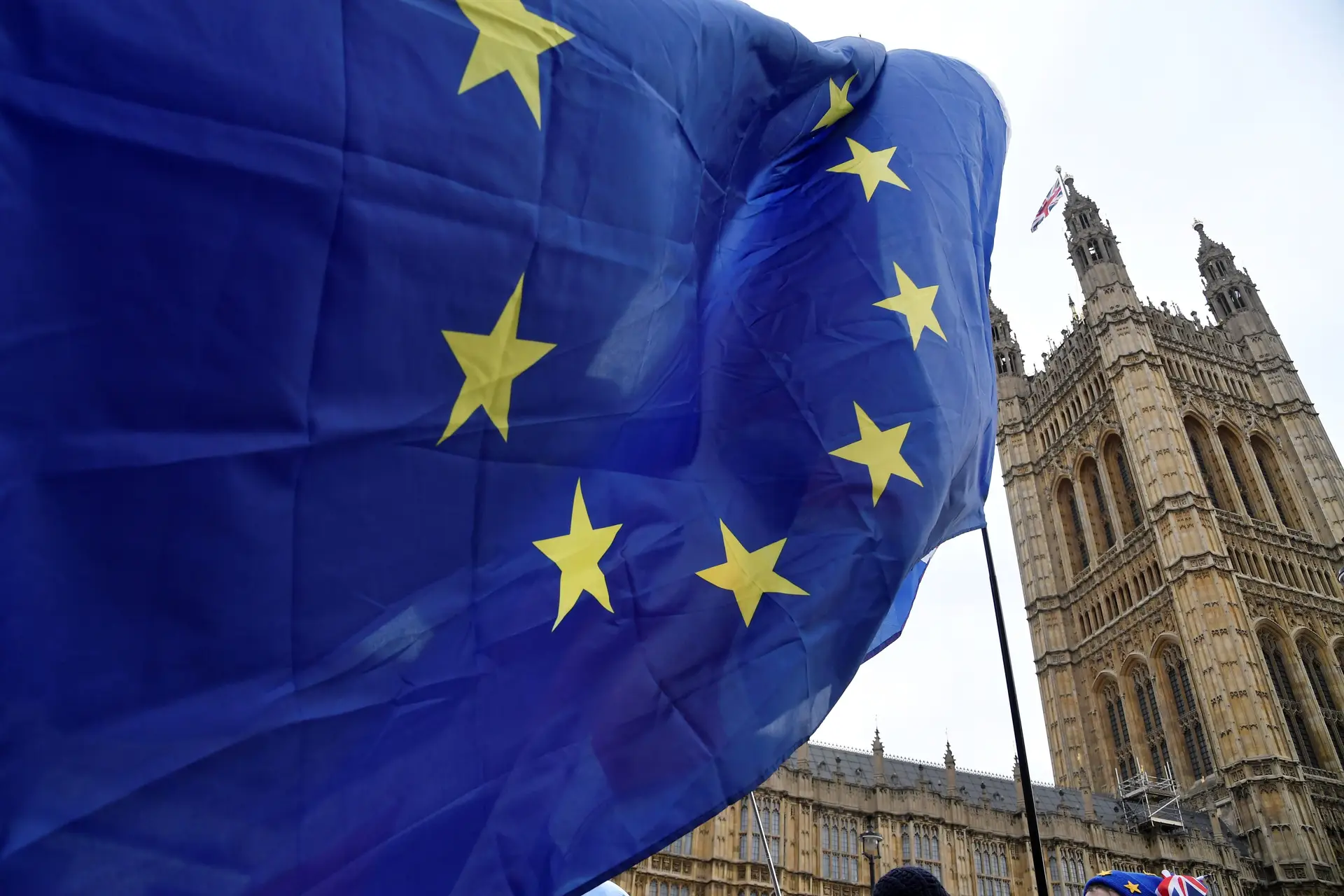 Parlamento britânico vai votar o acordo do Brexit antes de 21 de janeiro