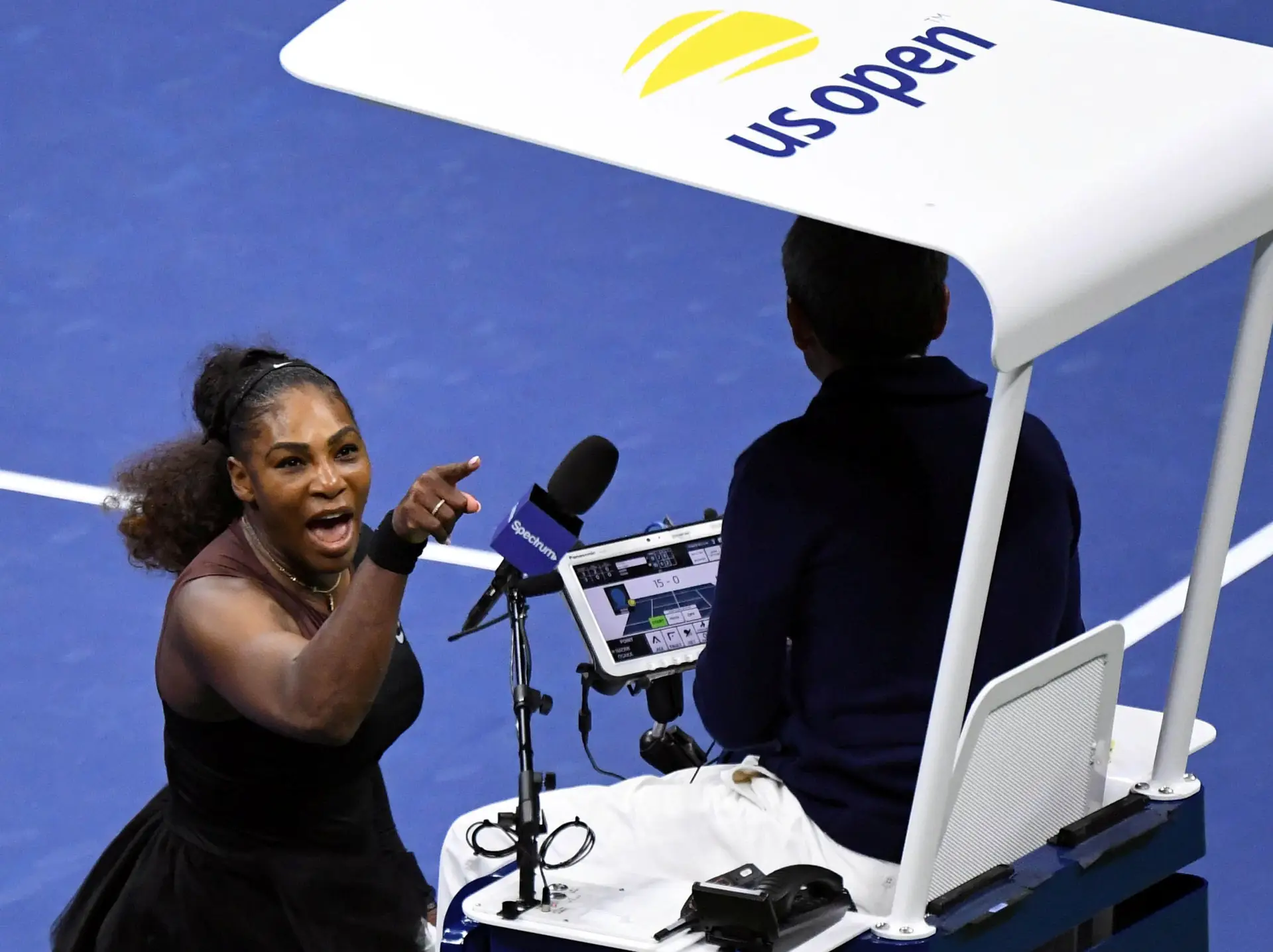 Uma das polémicas que marcou o ano desportivo envolveu a tenista norte-americana Serena Williams e o árbitro português Carlos Ramos, durante a final do Open dos EUA