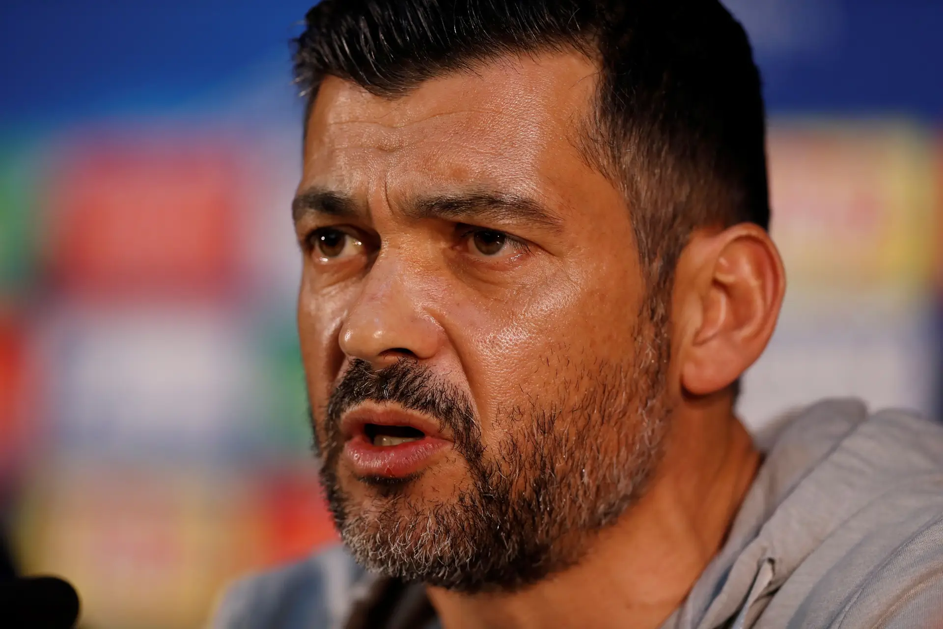 "Sou frontal e falo de uma forma apaixonada, mas não era a minha intenção ofender ninguém. O exemplo que dei foi infeliz e lamento se as pessoas pensaram que quis ofender - "Sérgio Conceição, treinador do FC Porto, depois de ter comparado o treinador do Benfica a um boneco (10-01-2018)