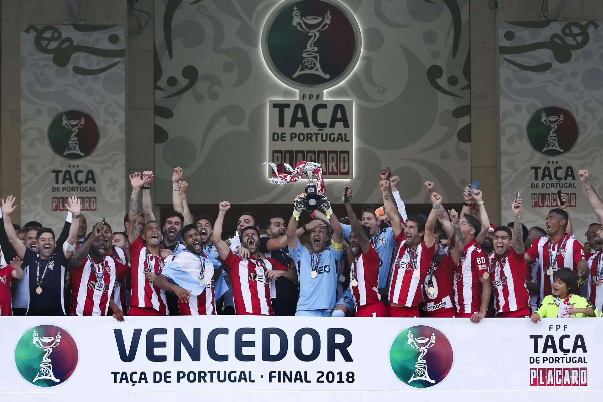 A Taça de Portugal foi para o Desportivo das Aves, uma conquista inédita na história do clube avense